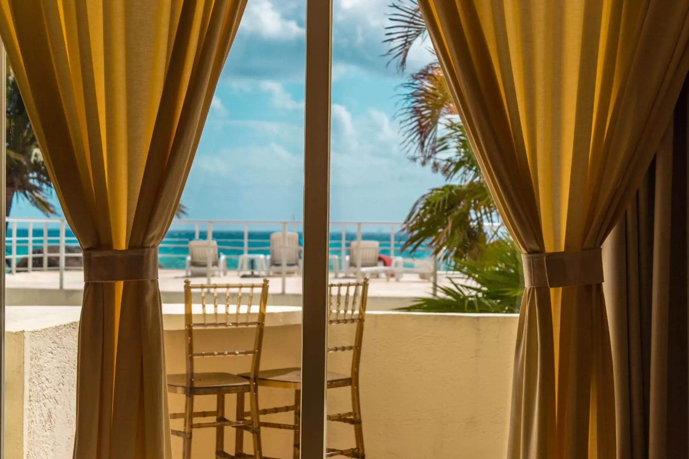 Balcony/Terrace in Playa Maya by MIJ - Beachfront Hotel