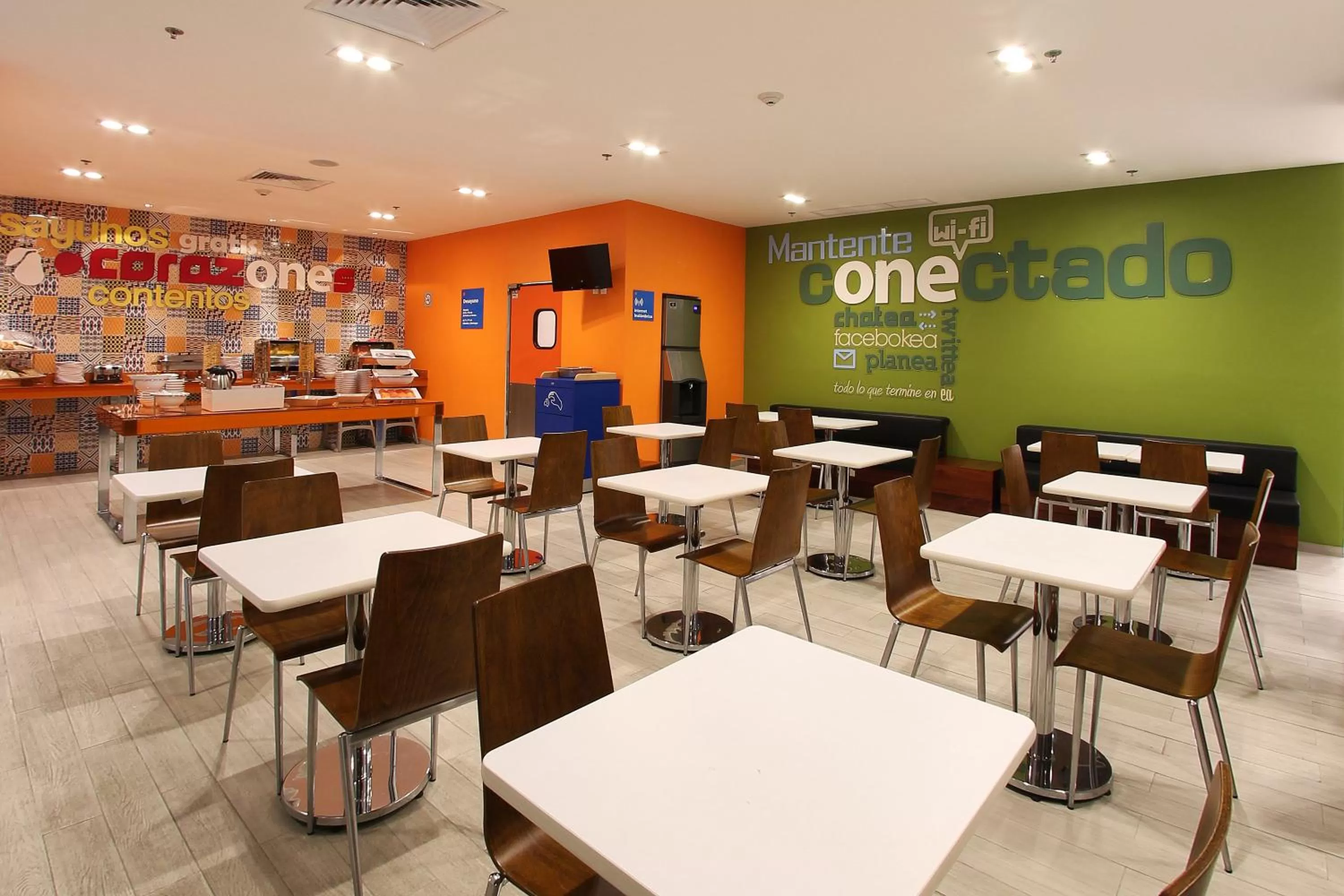 Restaurant/places to eat in One Periferico Sur