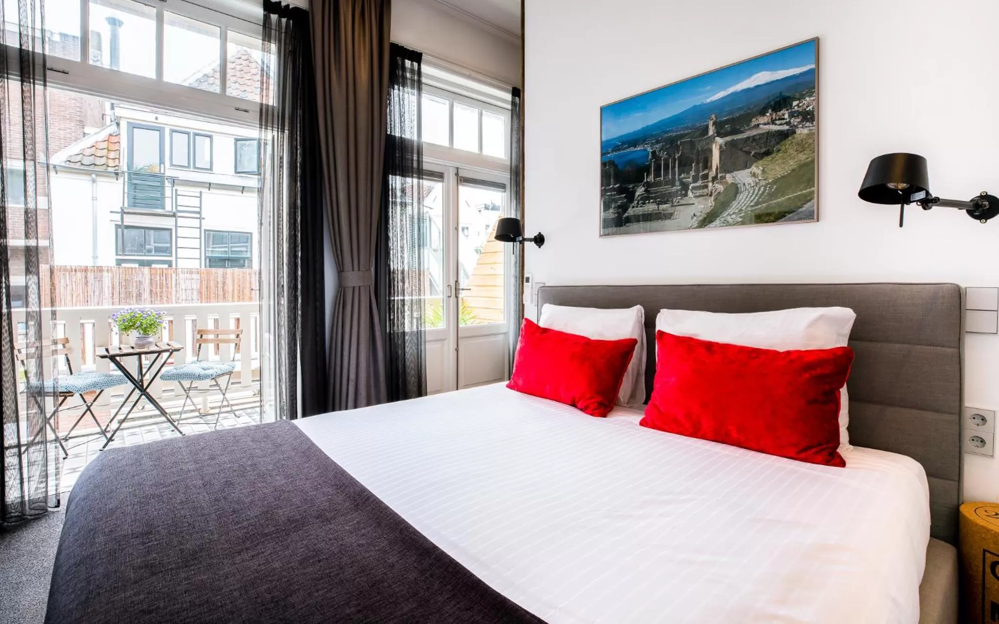 Bed in Boutique Hotel ZIES