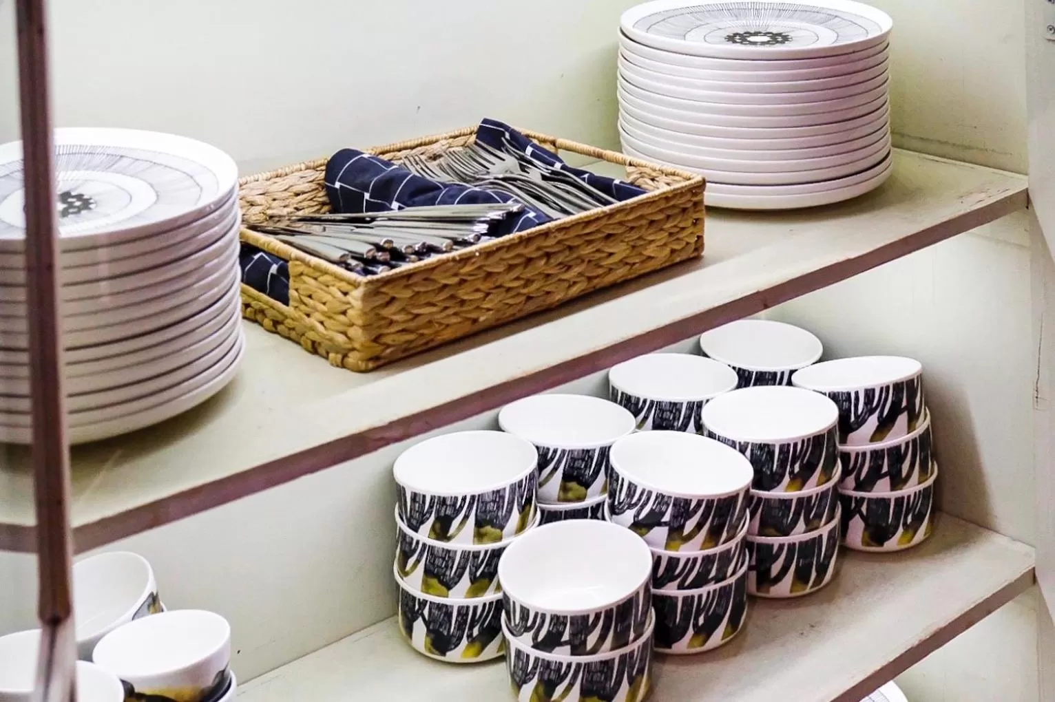 Restaurant/places to eat in Hotel F6