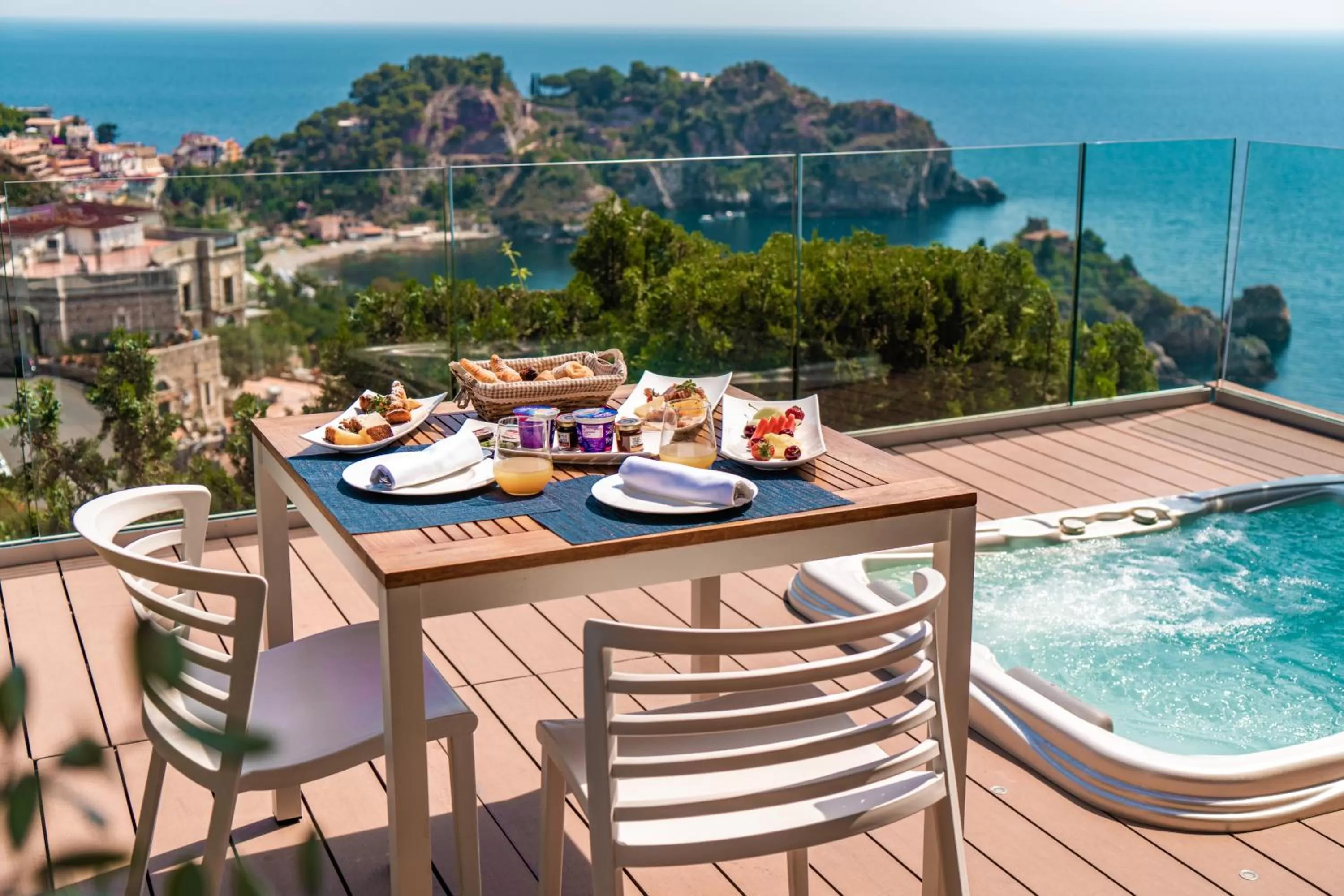 Day in Isola Bella Infinity Suites