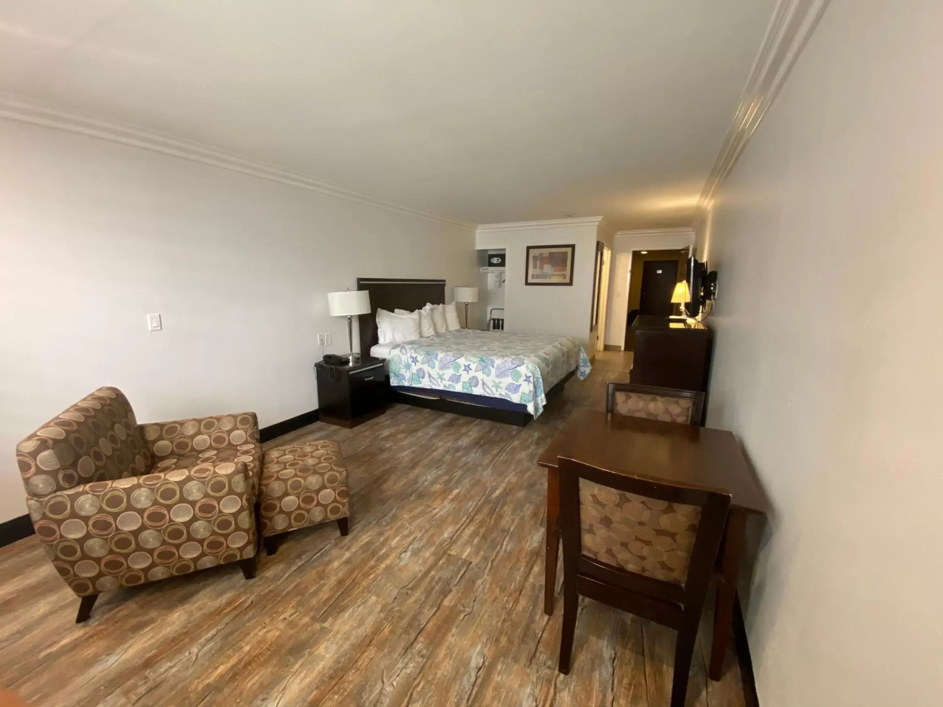 Photo of the whole room, Room Photo in Ocean Surf Inn & Suites