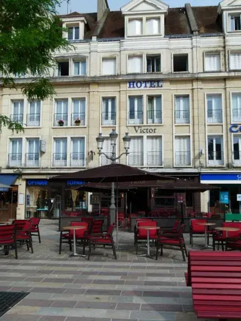 Property building in Hôtel Victor