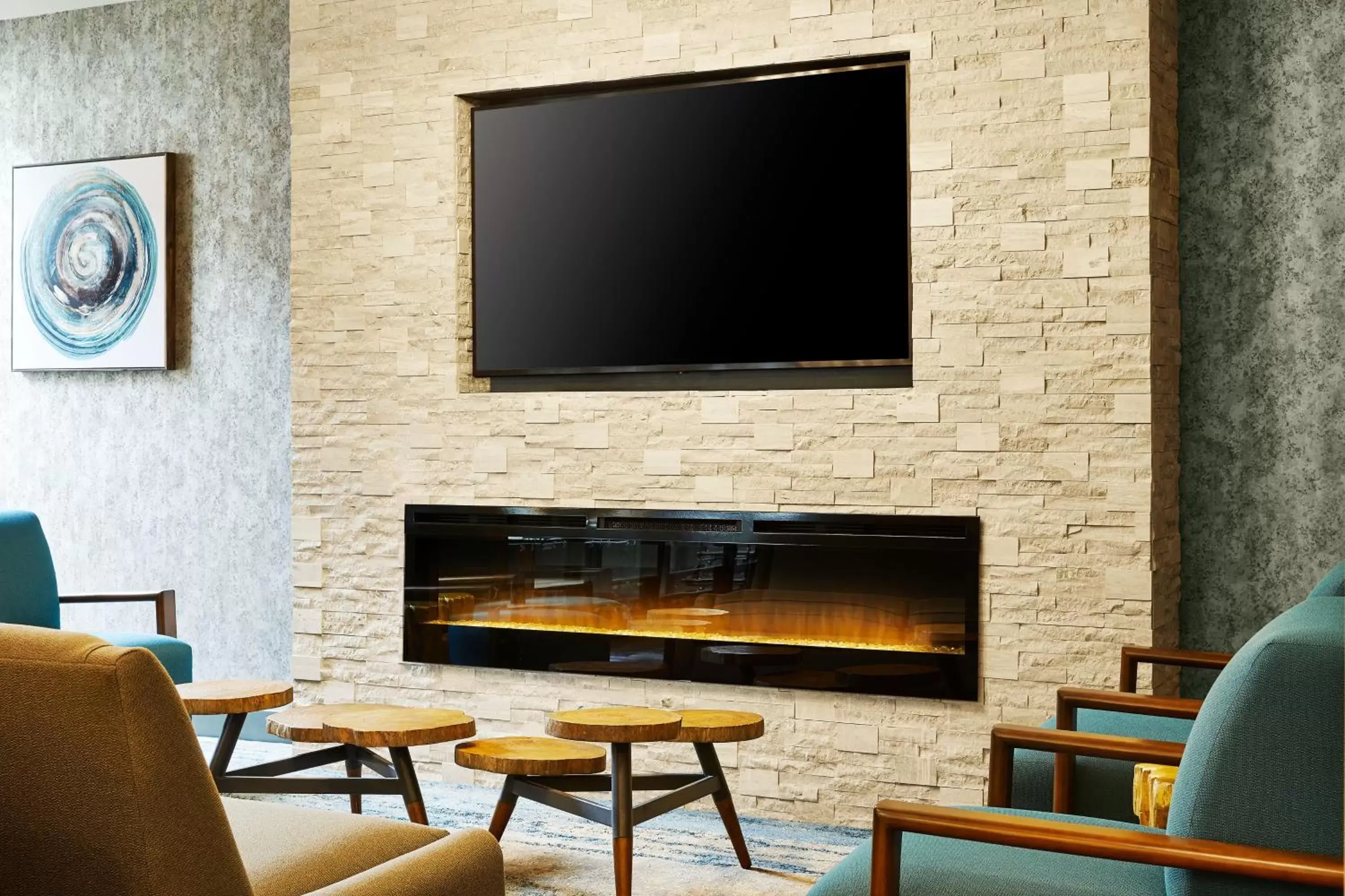 Lobby or reception, TV/Entertainment Center in Four Points by Sheraton Chicago Westchester/Oak Brook