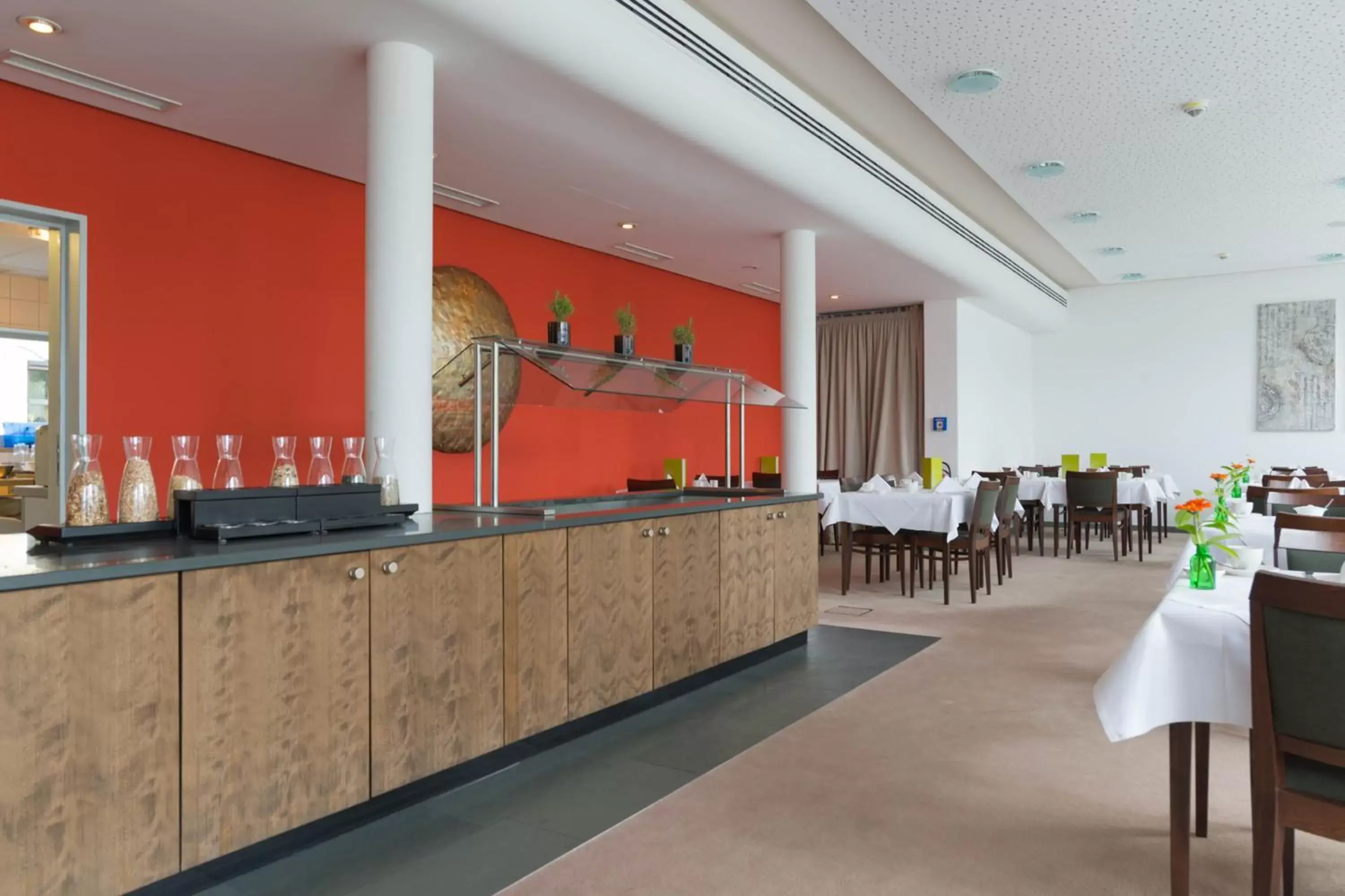 Breakfast, Restaurant/Places to Eat in ACHAT Hotel Corbin München Airport