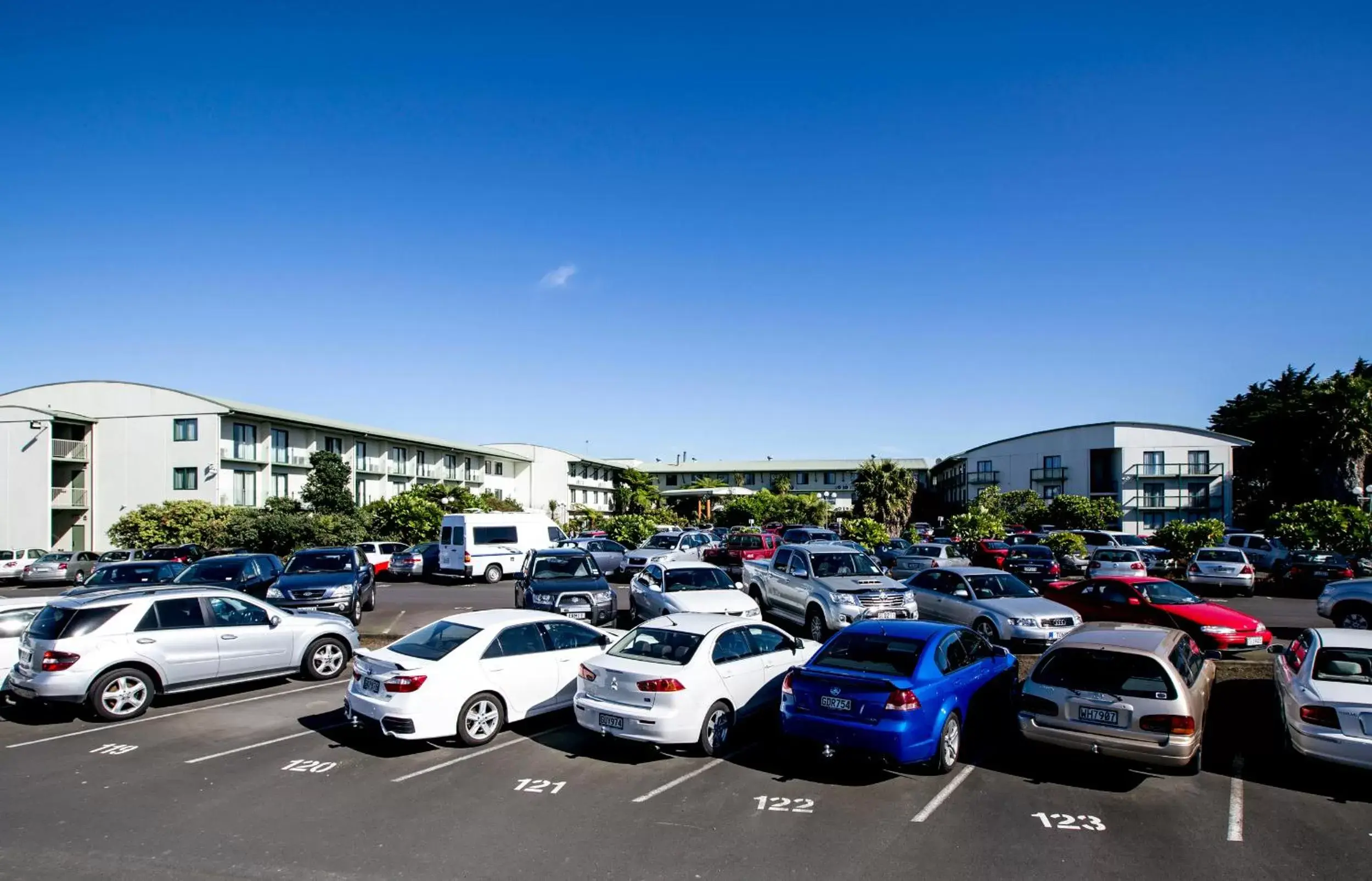 Facade/entrance in JetPark Auckland Airport Hotel