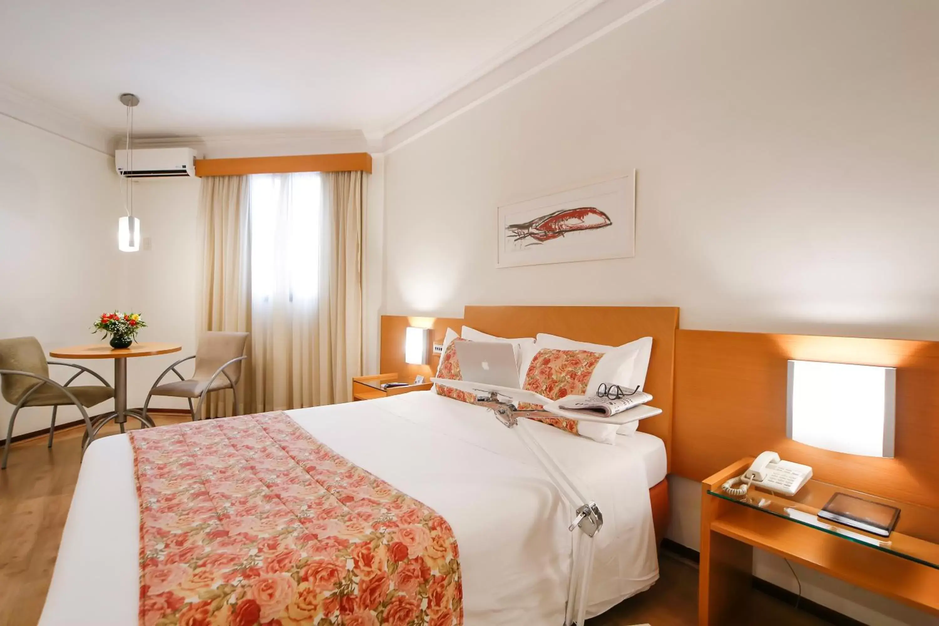 Bedroom, Bed in Grand Hotel Royal Sorocaba by Atlantica