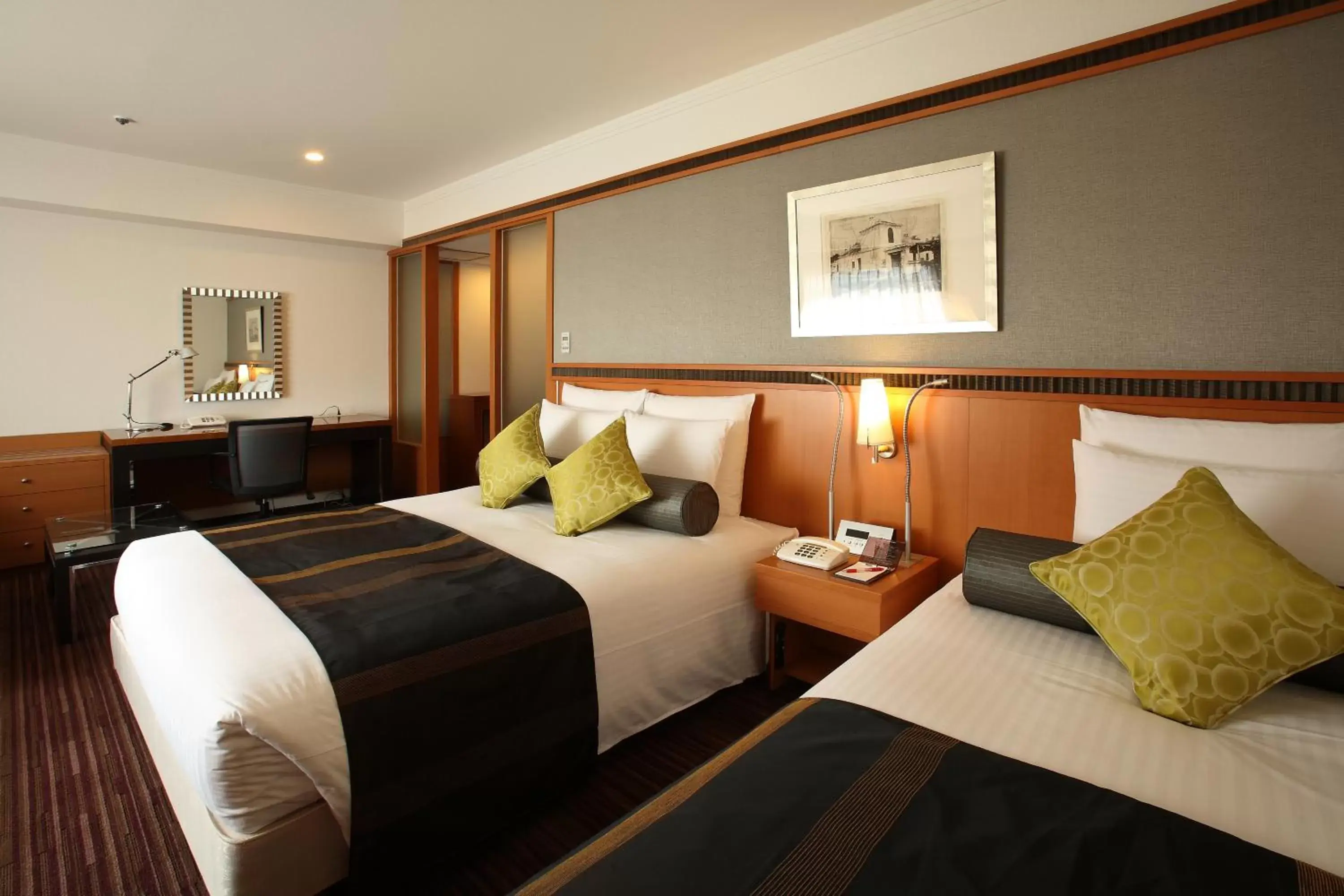 Photo of the whole room, Bed in ANA Crowne Plaza Fukuoka, an IHG Hotel