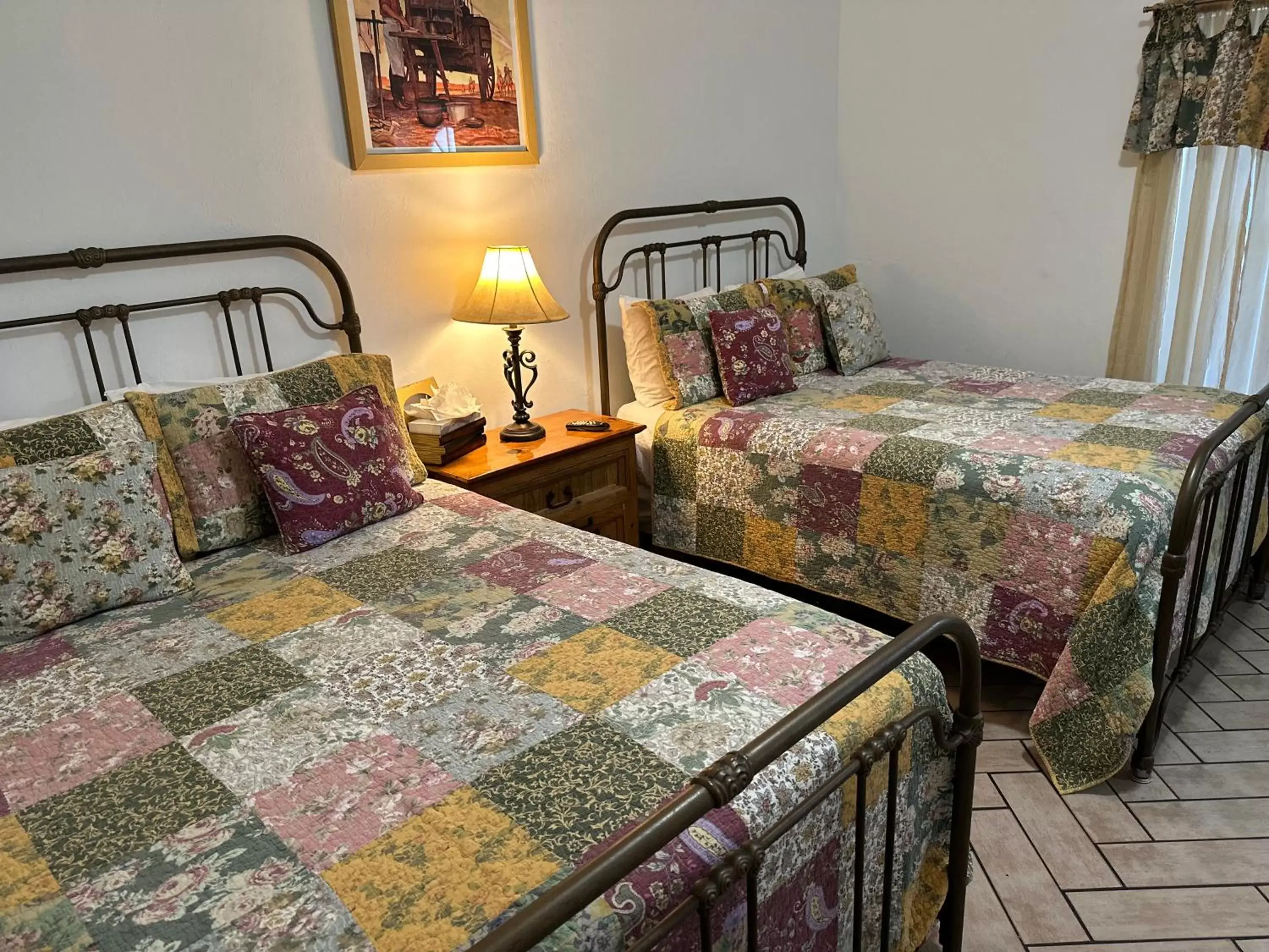 Double Room with Two Double Beds - Non-Smoking in Buffalo Chip's Ranch House Motel Double Room with Two Double Beds - Non-Smoking in Buffalo Chip's Ranch House Motel