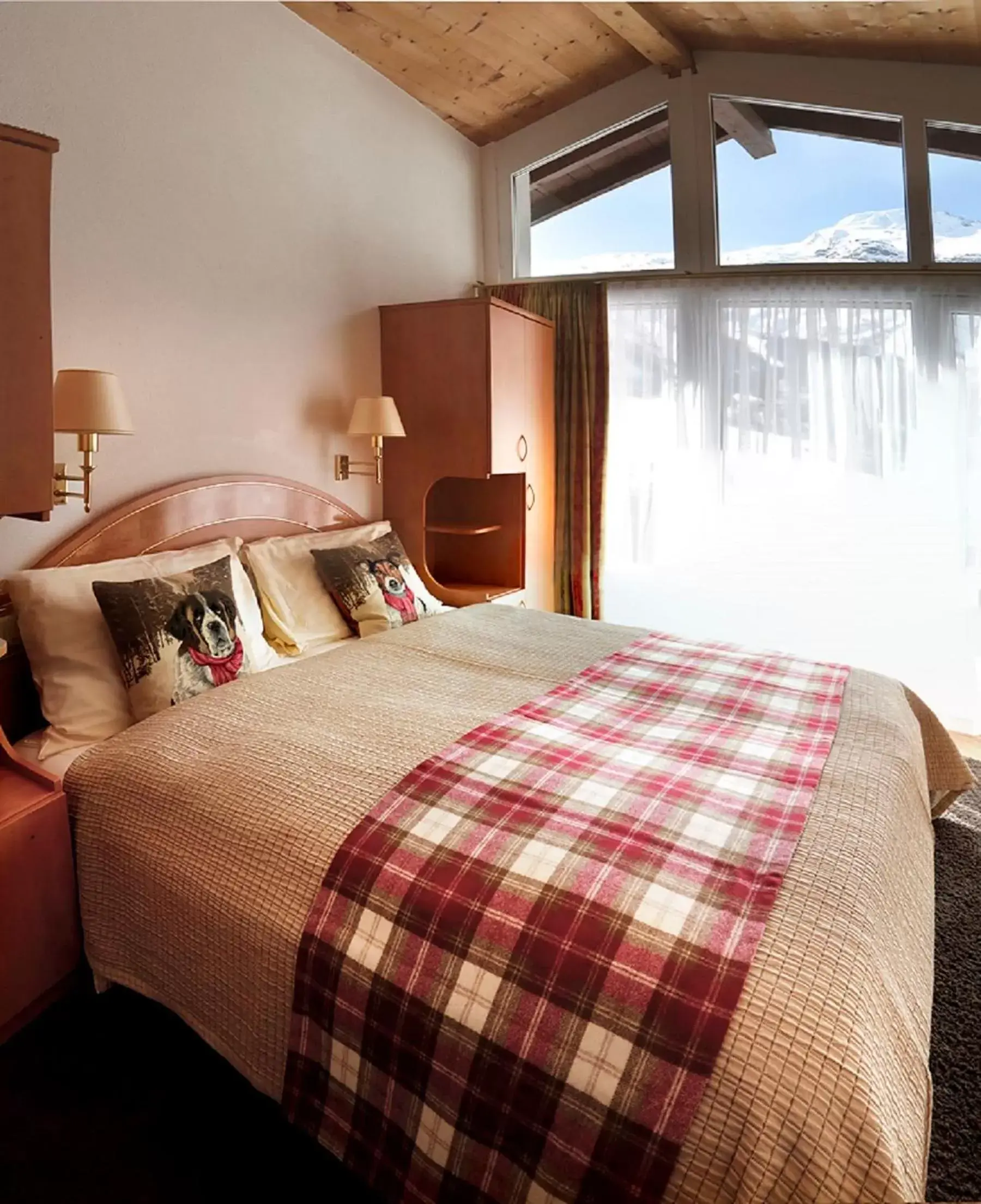 Bed in Amber Ski-in/out Hotel & Spa