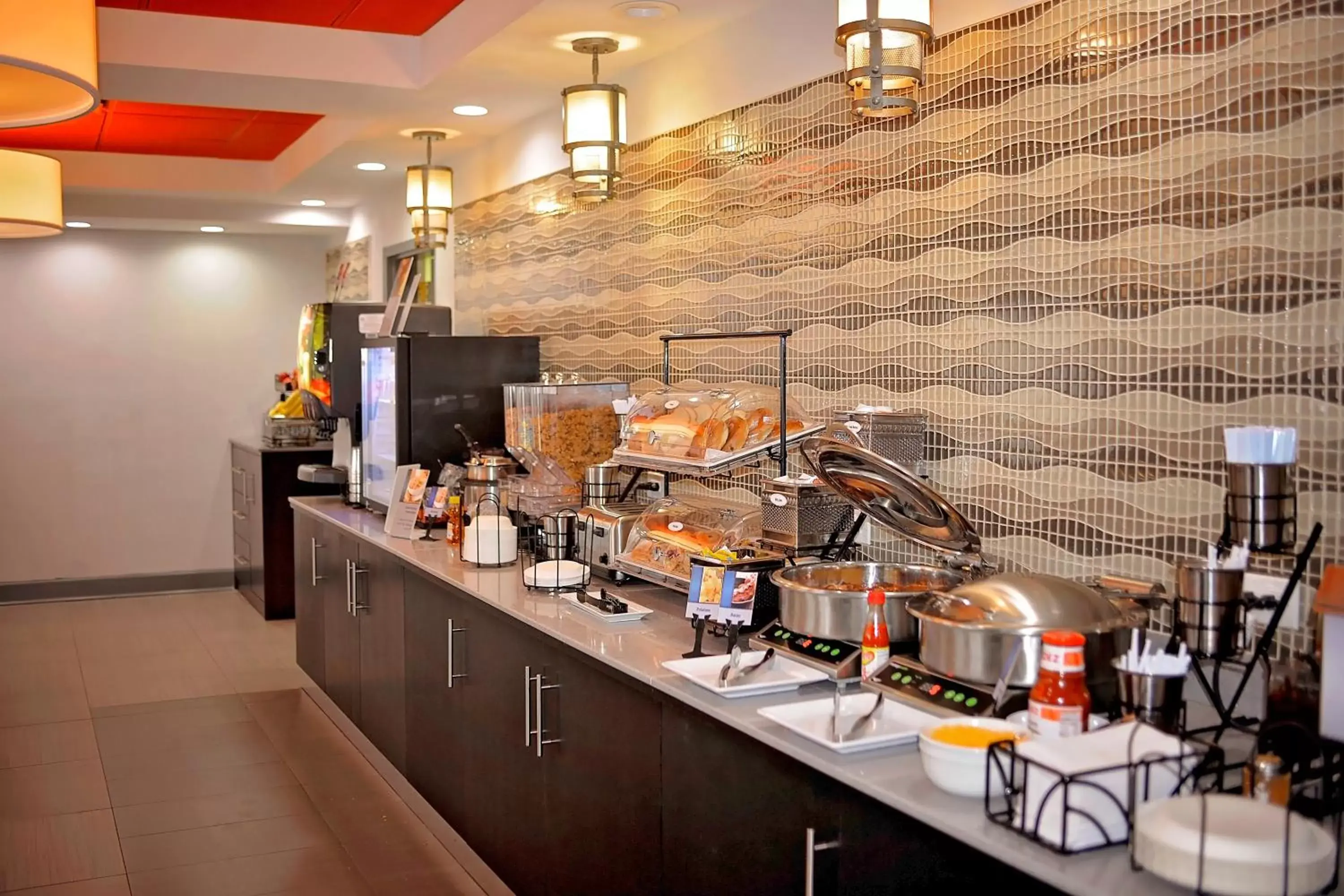 Food and drinks, Restaurant/Places to Eat in Comfort Inn & Suites Carrollton