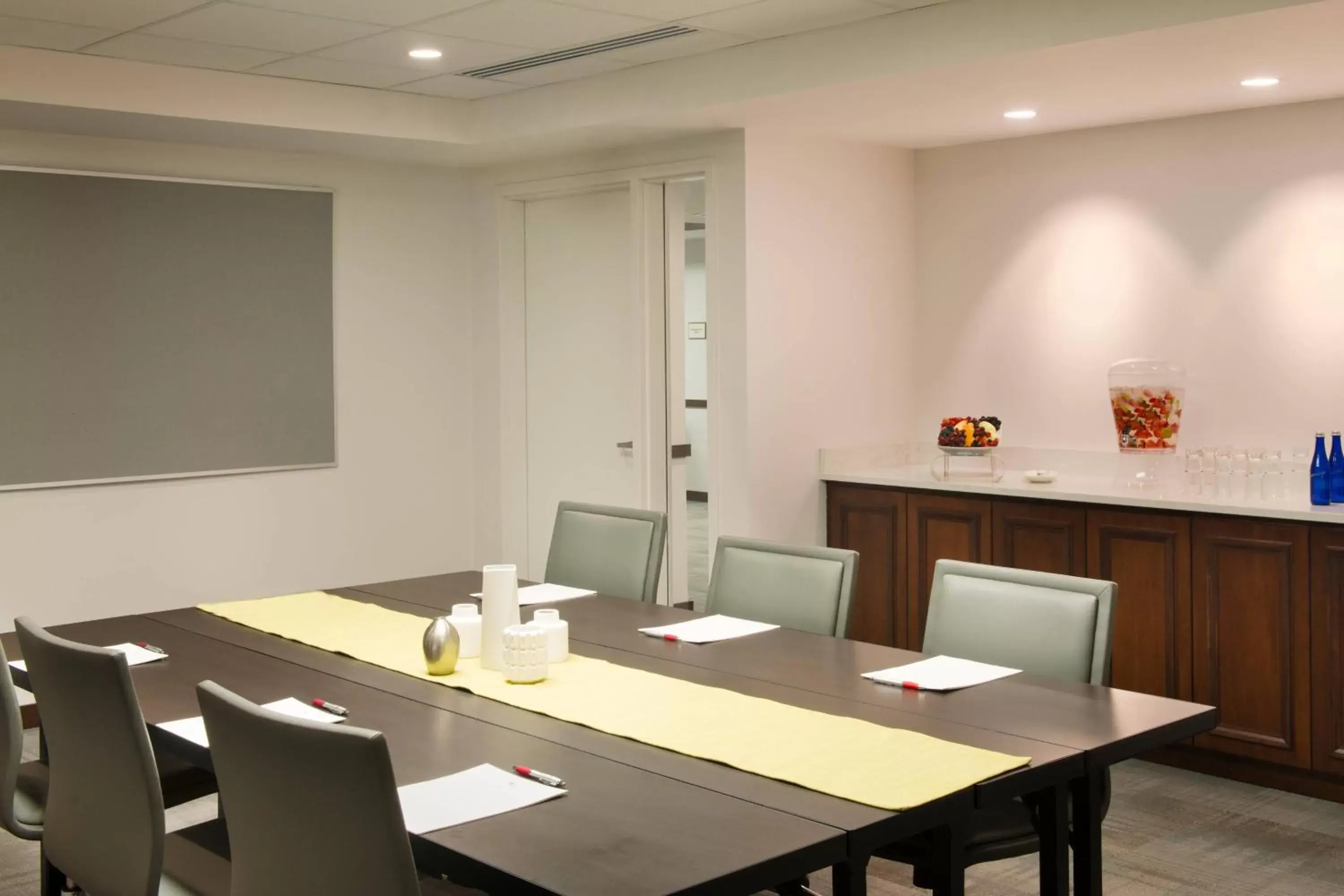 Meeting/conference room, Dining Area in Marriott Syracuse Downtown