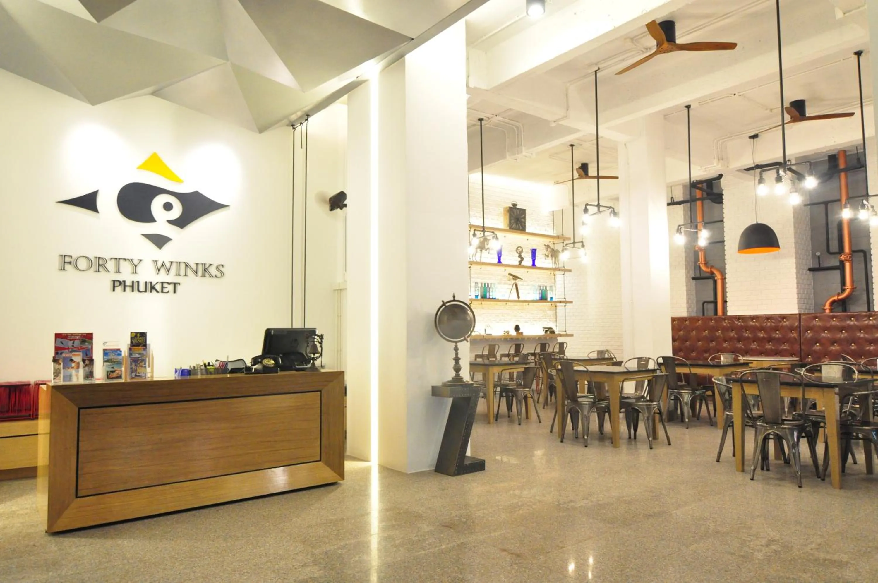 Lobby or reception in Forty Winks Phuket Hotel