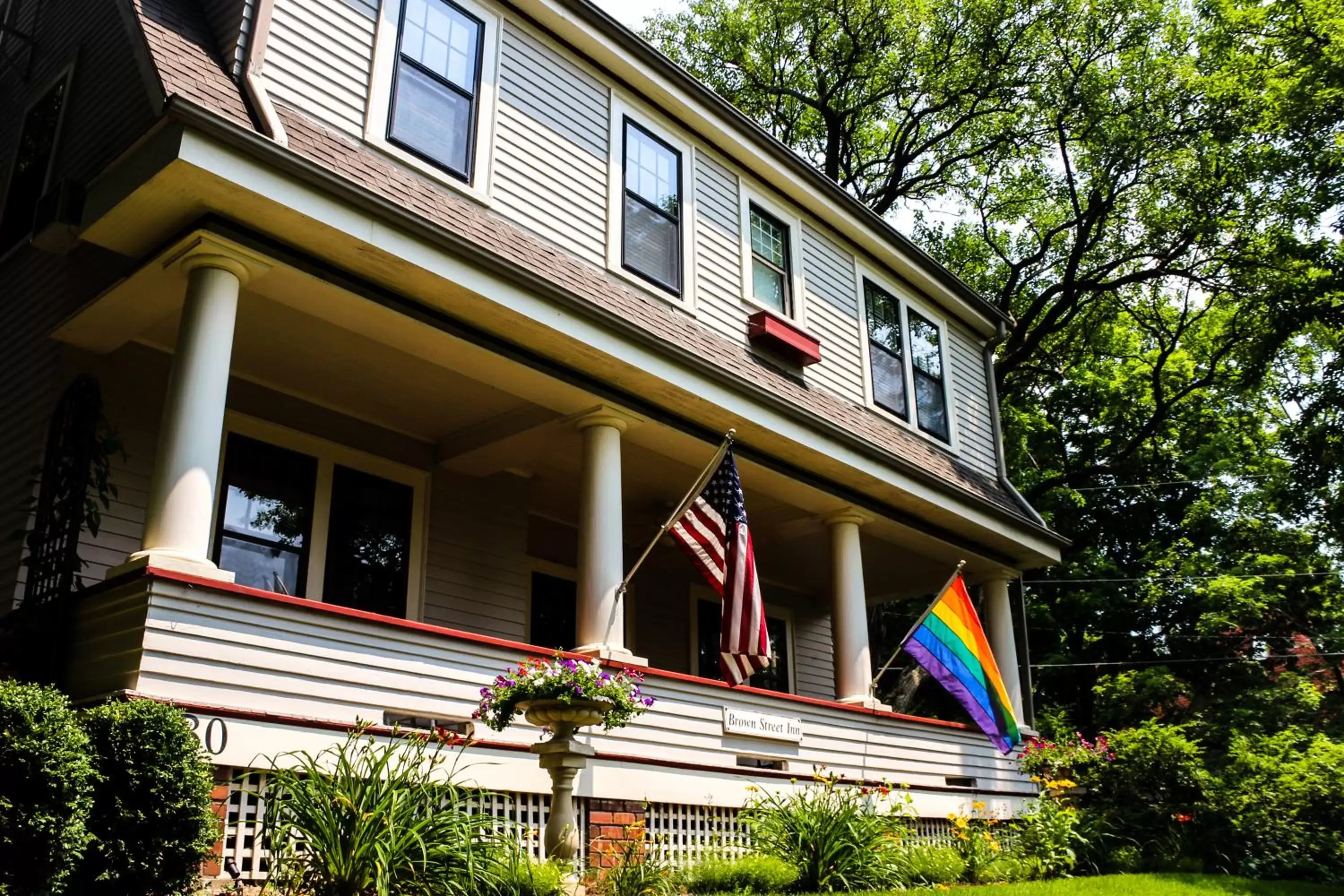 Property Building in Brown Street Inn Bed and Breakfast