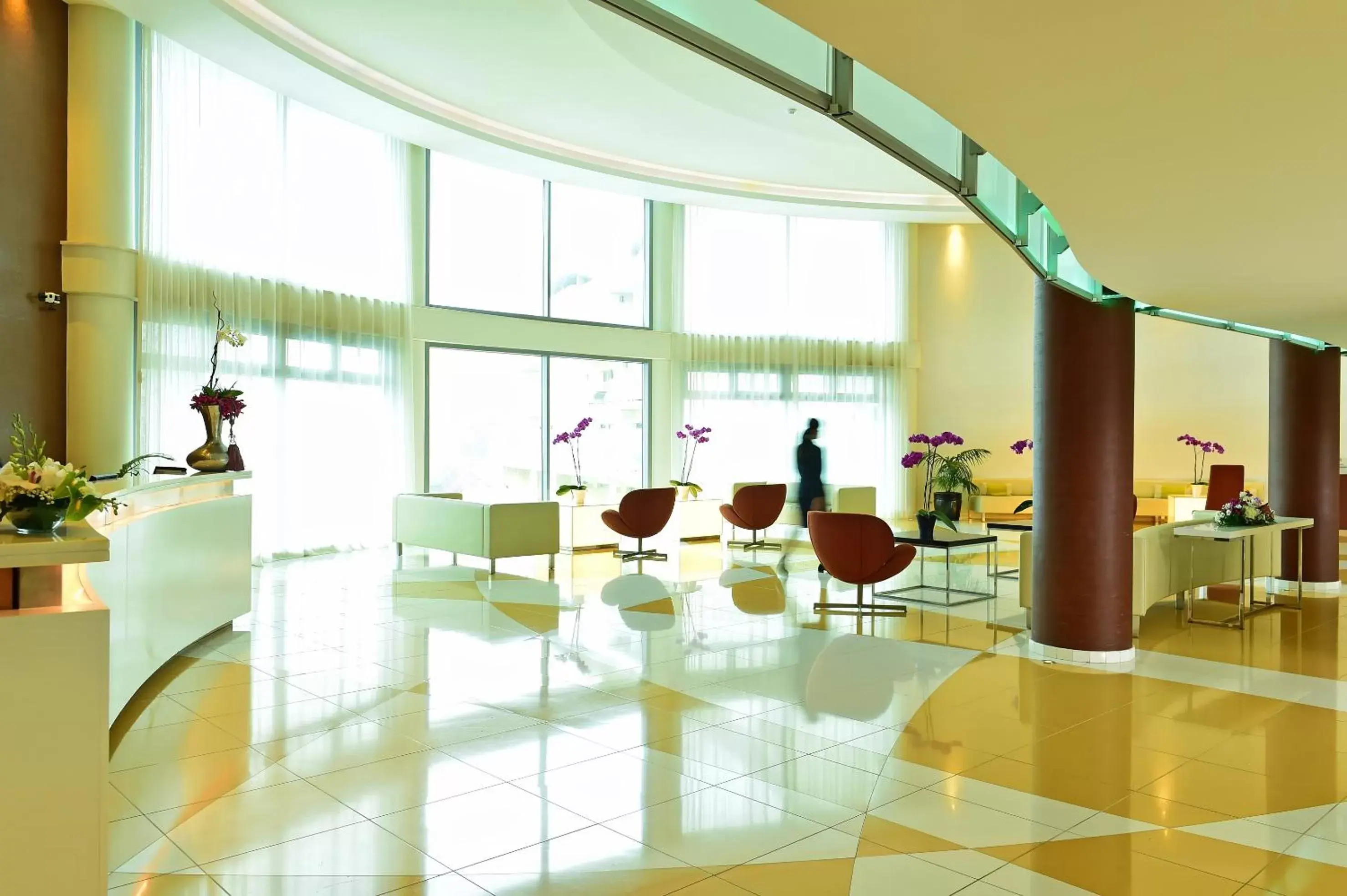 Lobby or reception, Lounge/Bar in Pestana Promenade Ocean Resort Hotel