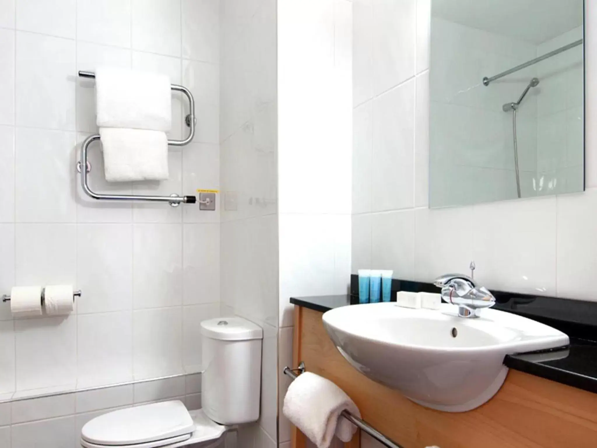 Shower, Bathroom in Best Western Palace Hotel & Casino
