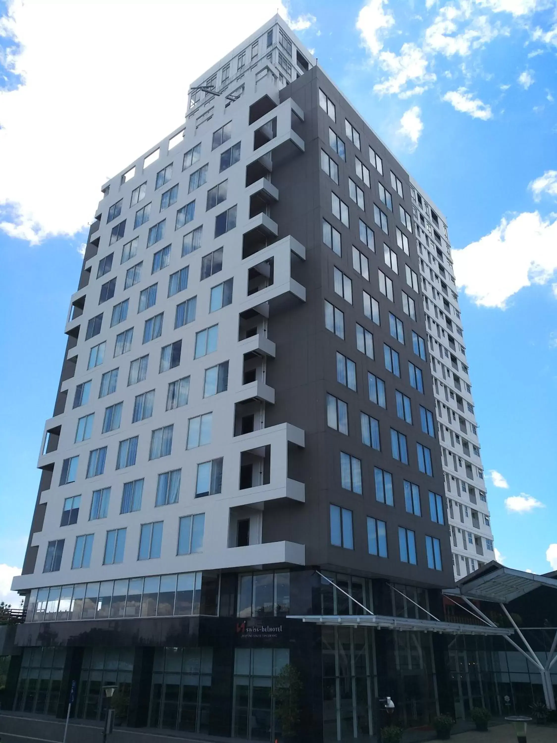 Property Building in Swiss-Belhotel Serpong