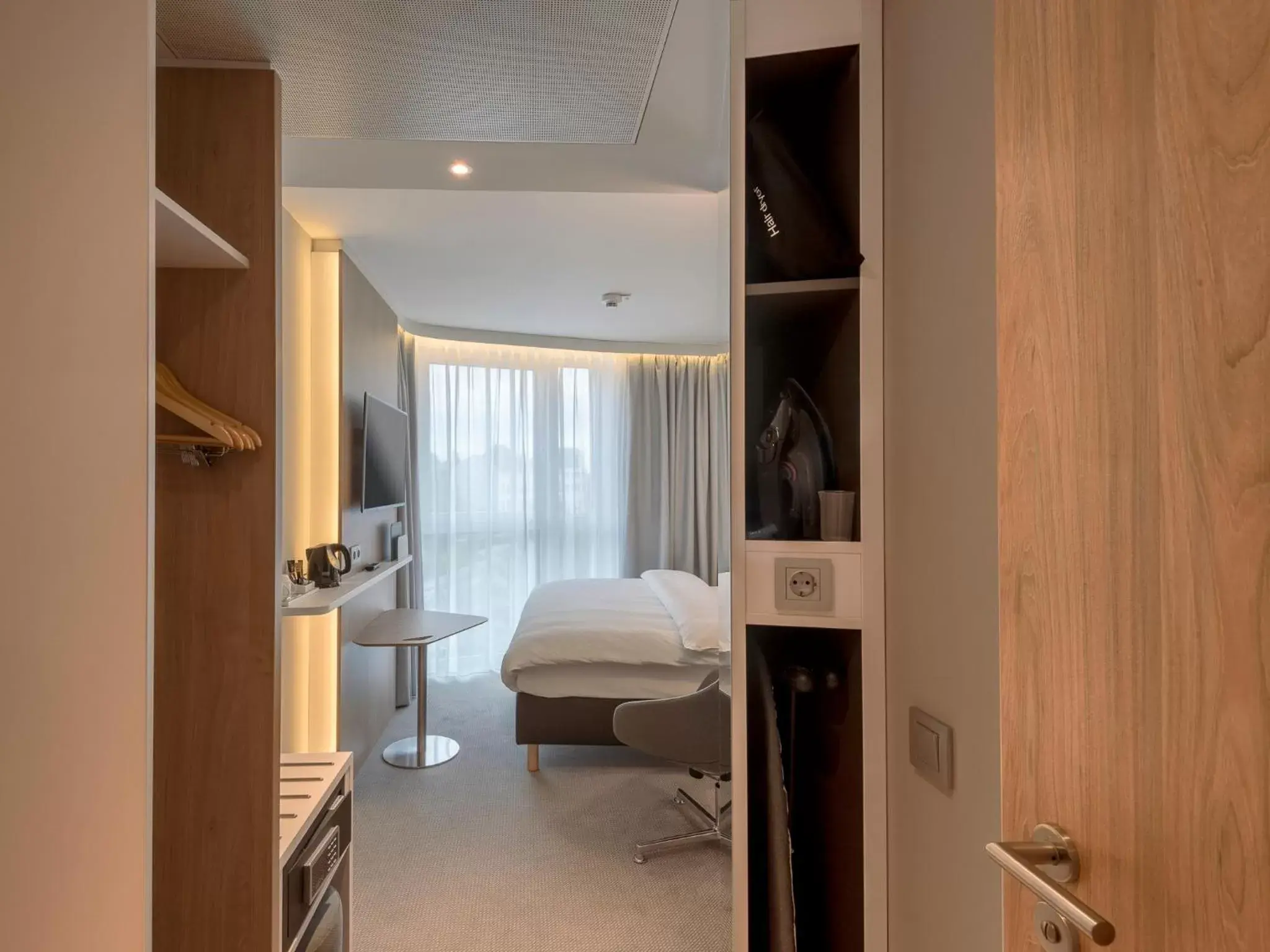 Bed in Holiday Inn Express - Offenbach by IHG Bed in Holiday Inn Express - Offenbach by IHG