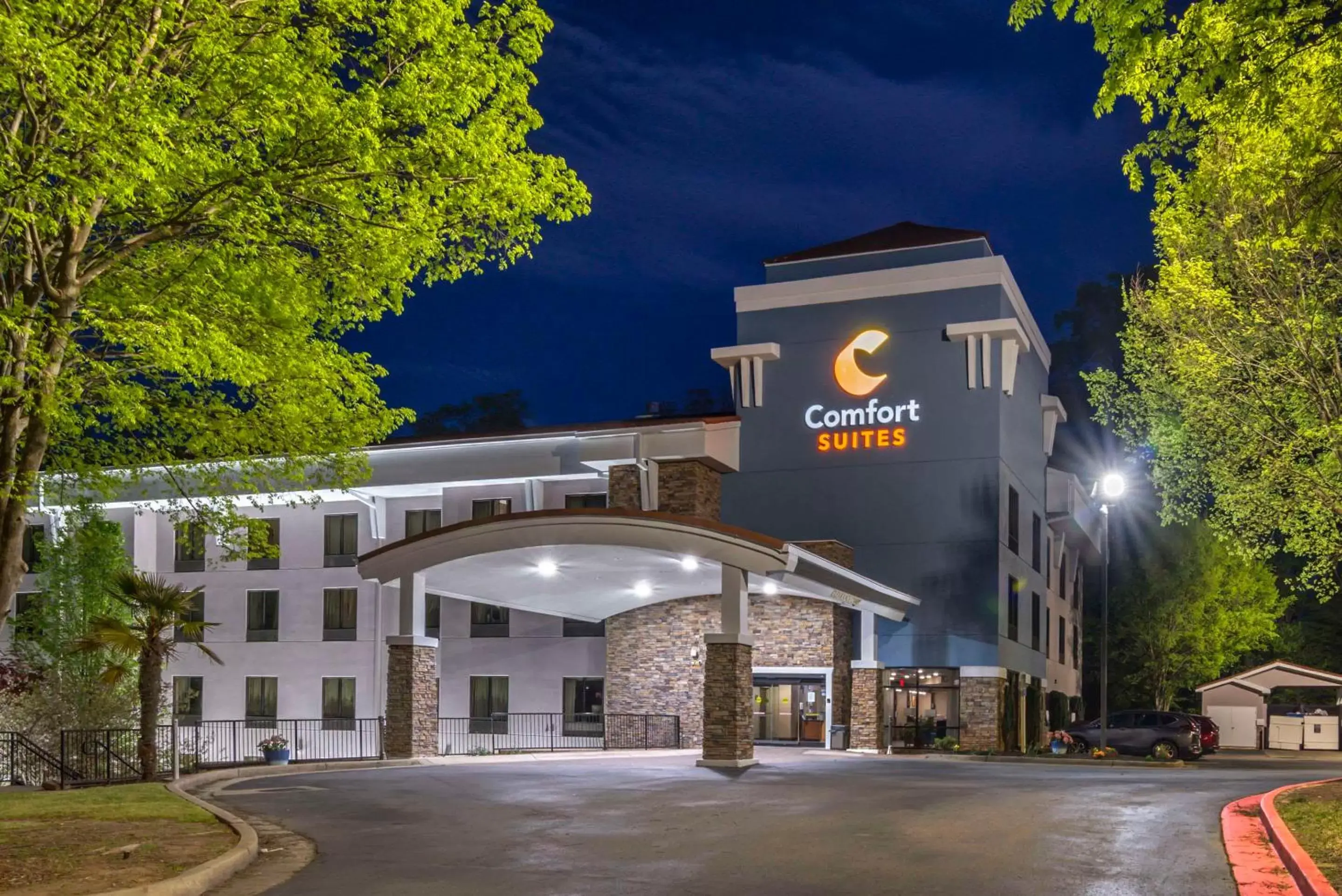 Property building in Comfort Suites At Kennesaw State University Property building in Comfort Suites At Kennesaw State University