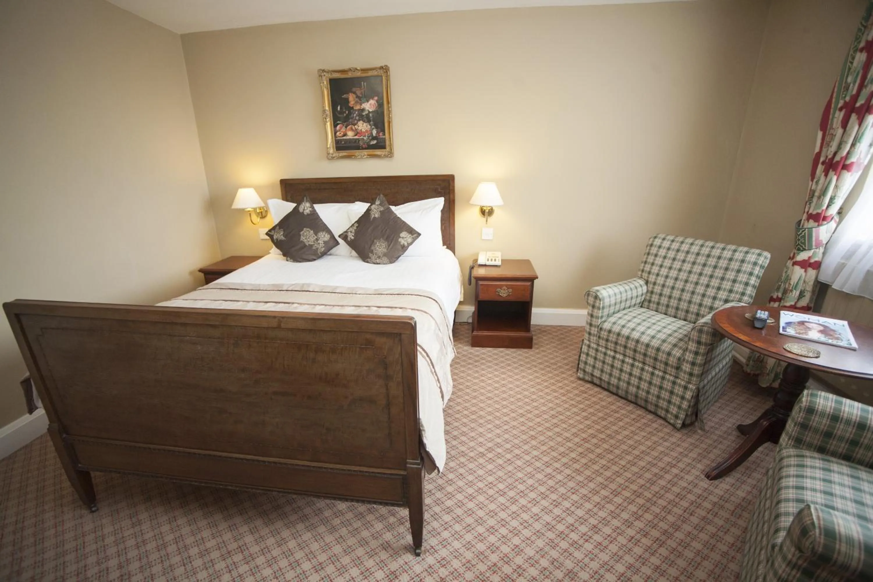 Bedroom, Bed in The Lion Hotel Shrewsbury