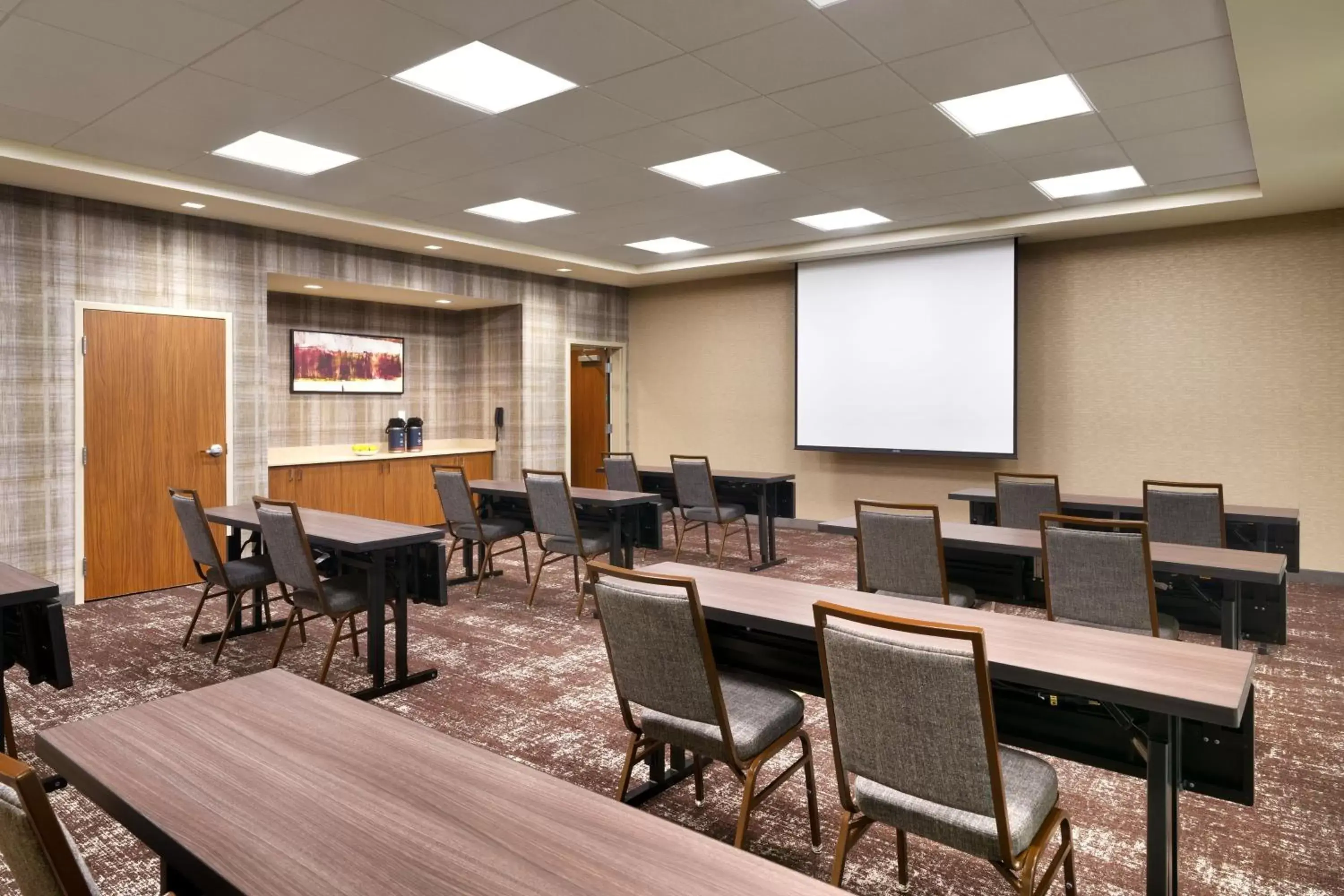 Meeting/conference room in Courtyard by Marriott Atlanta Duluth Downtown