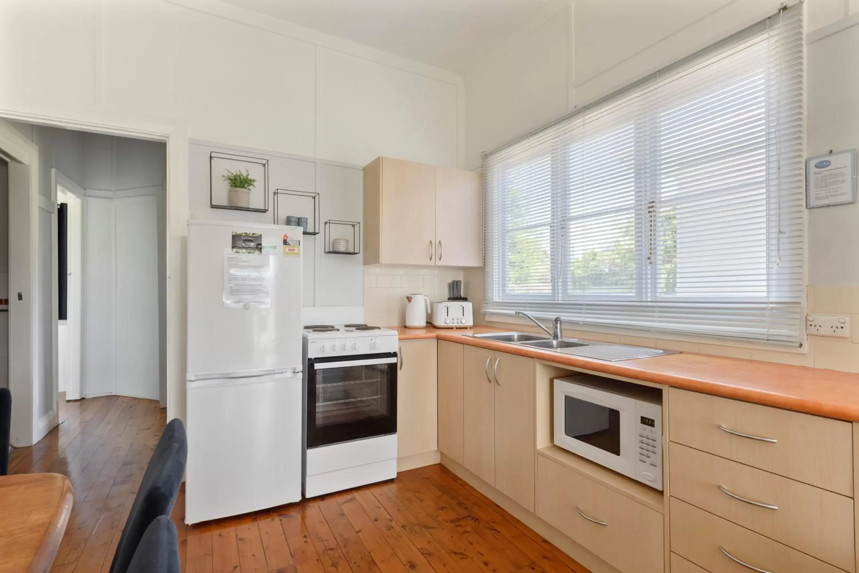 Kitchen/Kitchenette in Calm Waters Waterfront Cottages