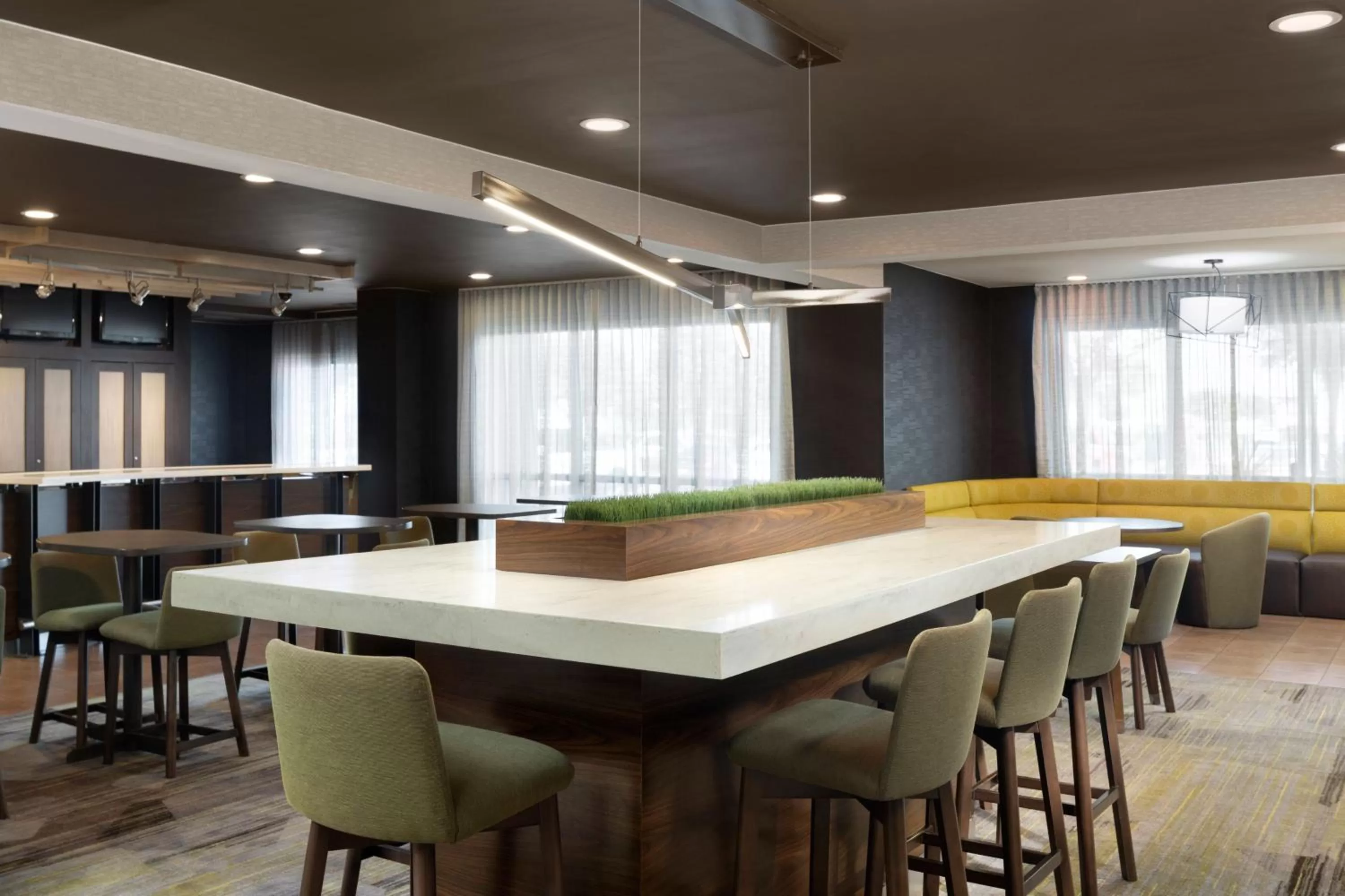 Restaurant/places to eat in Courtyard by Marriott- Austin Round Rock