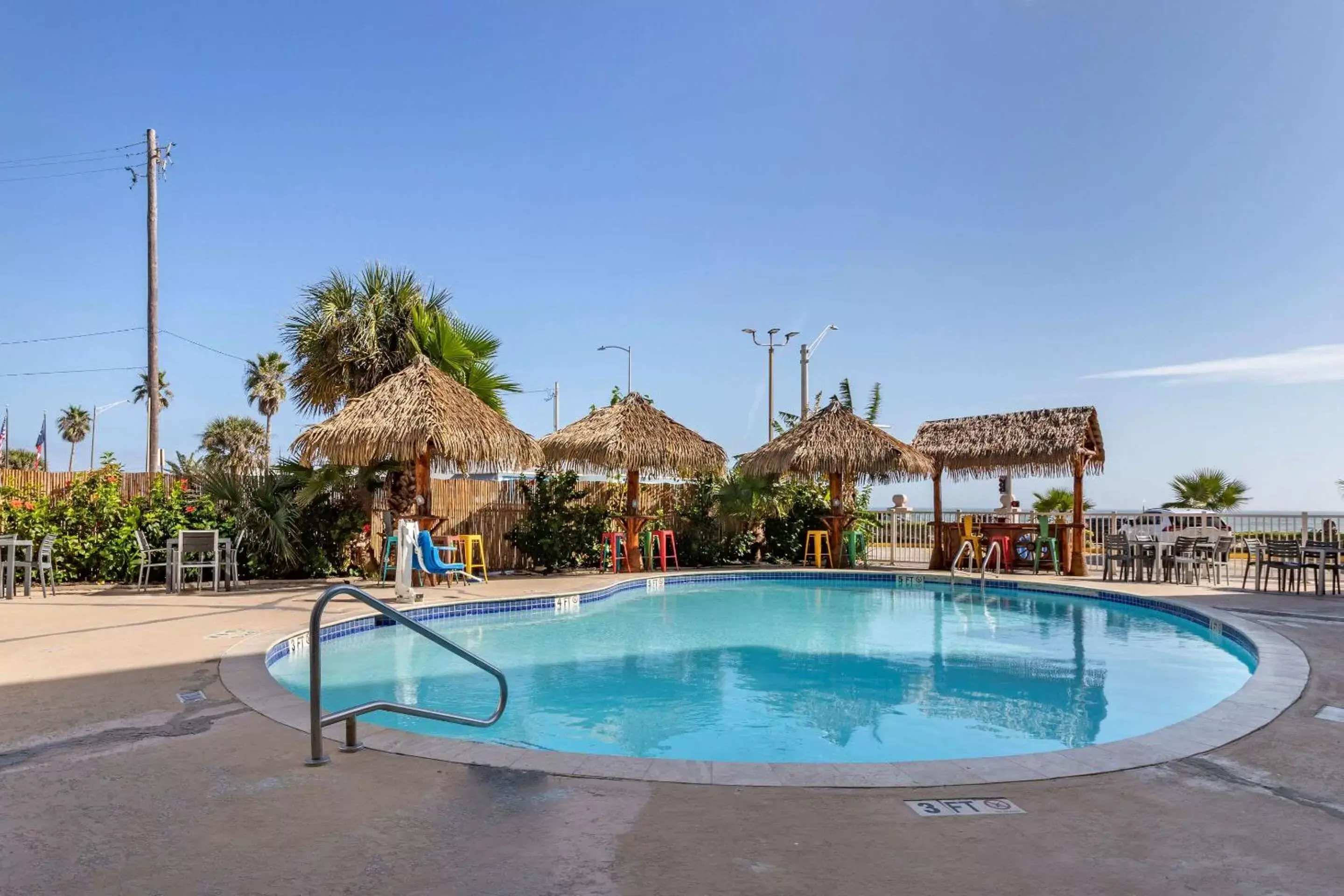 Pool view, Swimming Pool in Clarion Pointe Galveston Seawall
