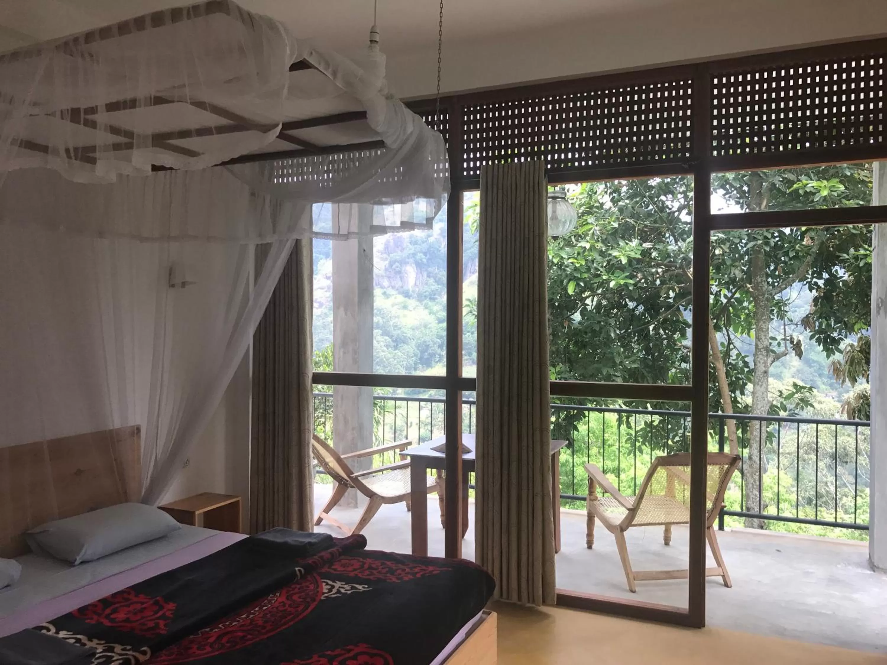 Balcony/Terrace, Bed in Raveena Guest House