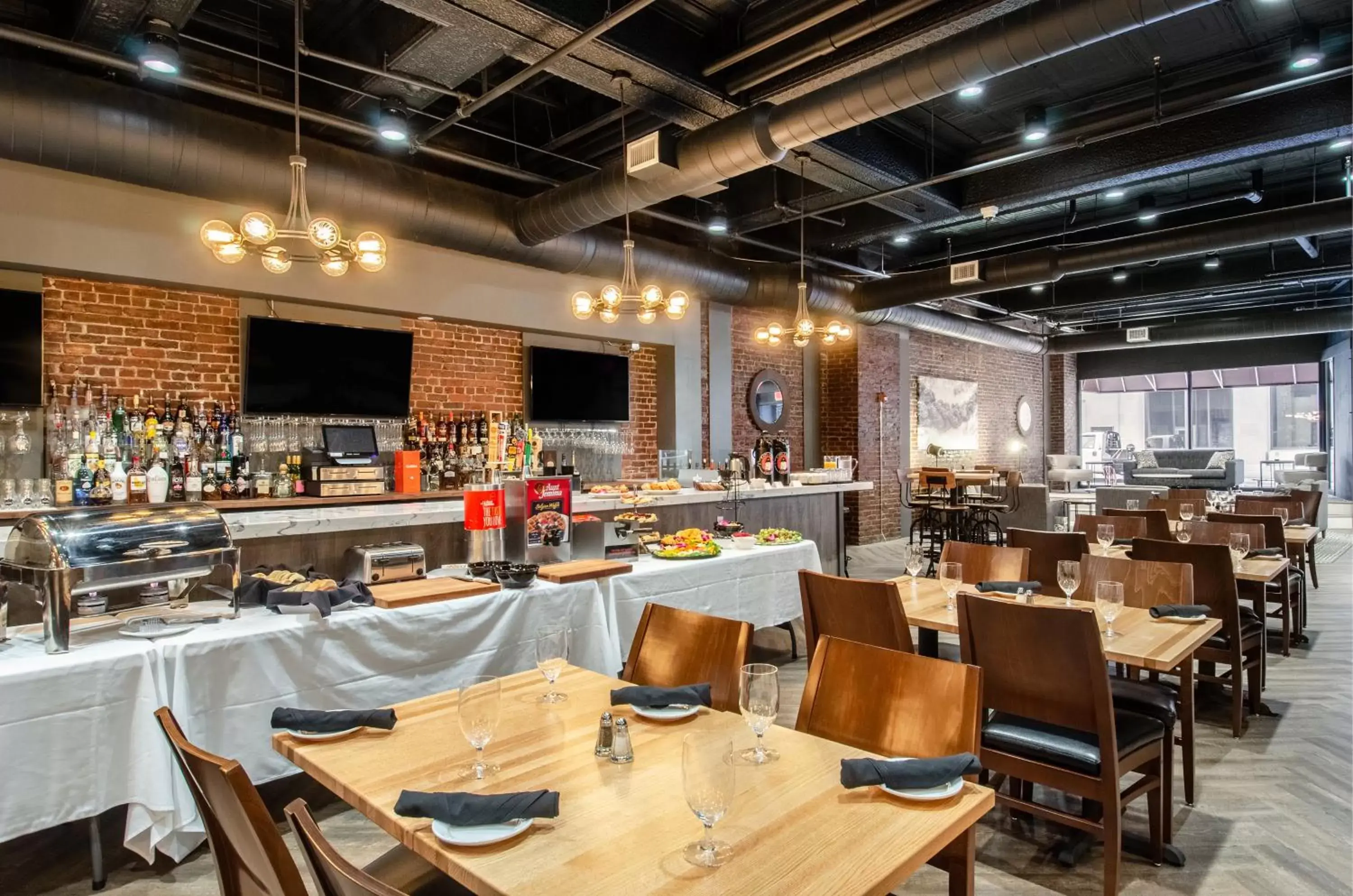 Restaurant/Places to Eat in New Bedford Harbor Hotel, Ascend Hotel Collection