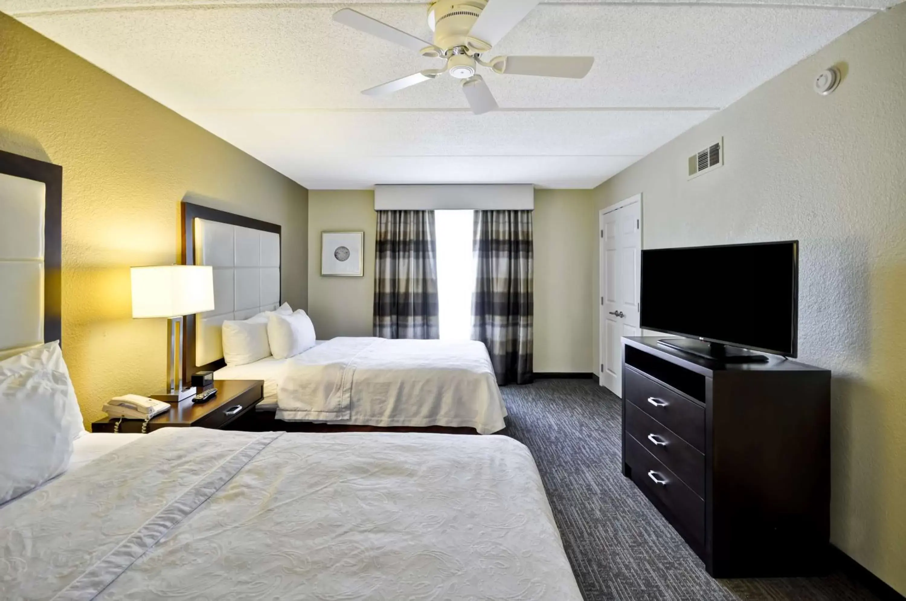 Bed, TV/Entertainment Center in Homewood Suites by Hilton Augusta