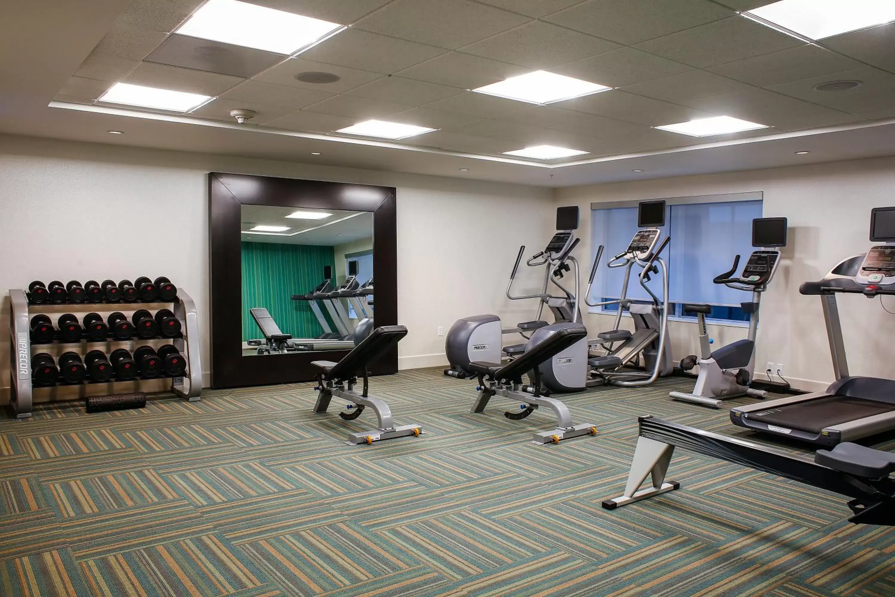Fitness centre/facilities, Fitness Center/Facilities in Holiday Inn Express & Suites Downtown Louisville, an IHG Hotel