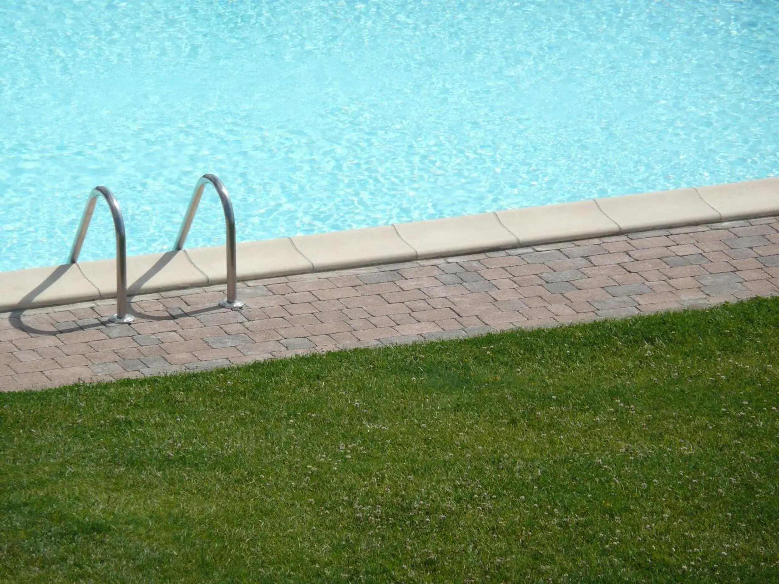 Swimming pool in Sangallo Park Hotel