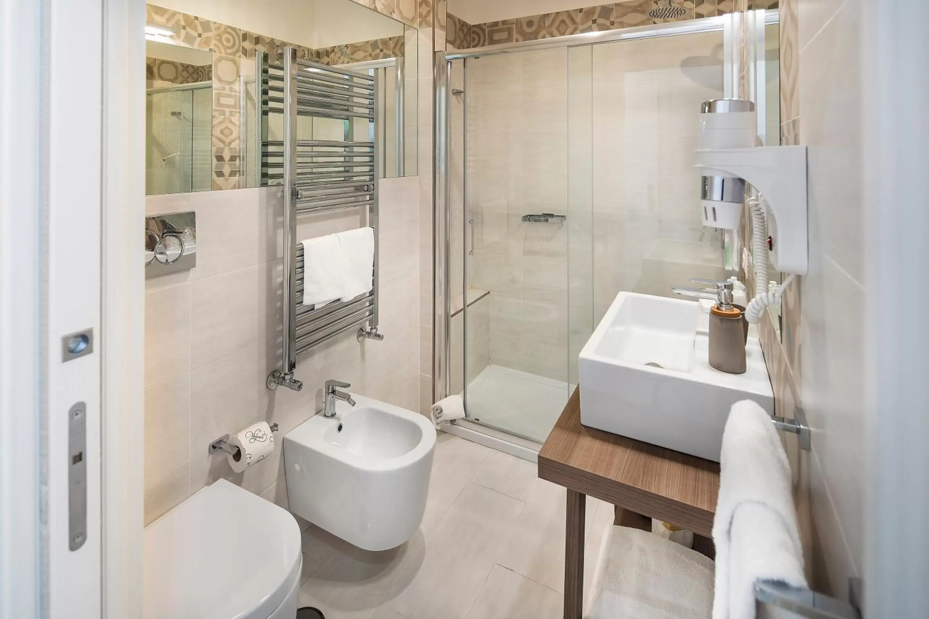 Toilet, Bathroom in IstayinToledo Luxury Guest House