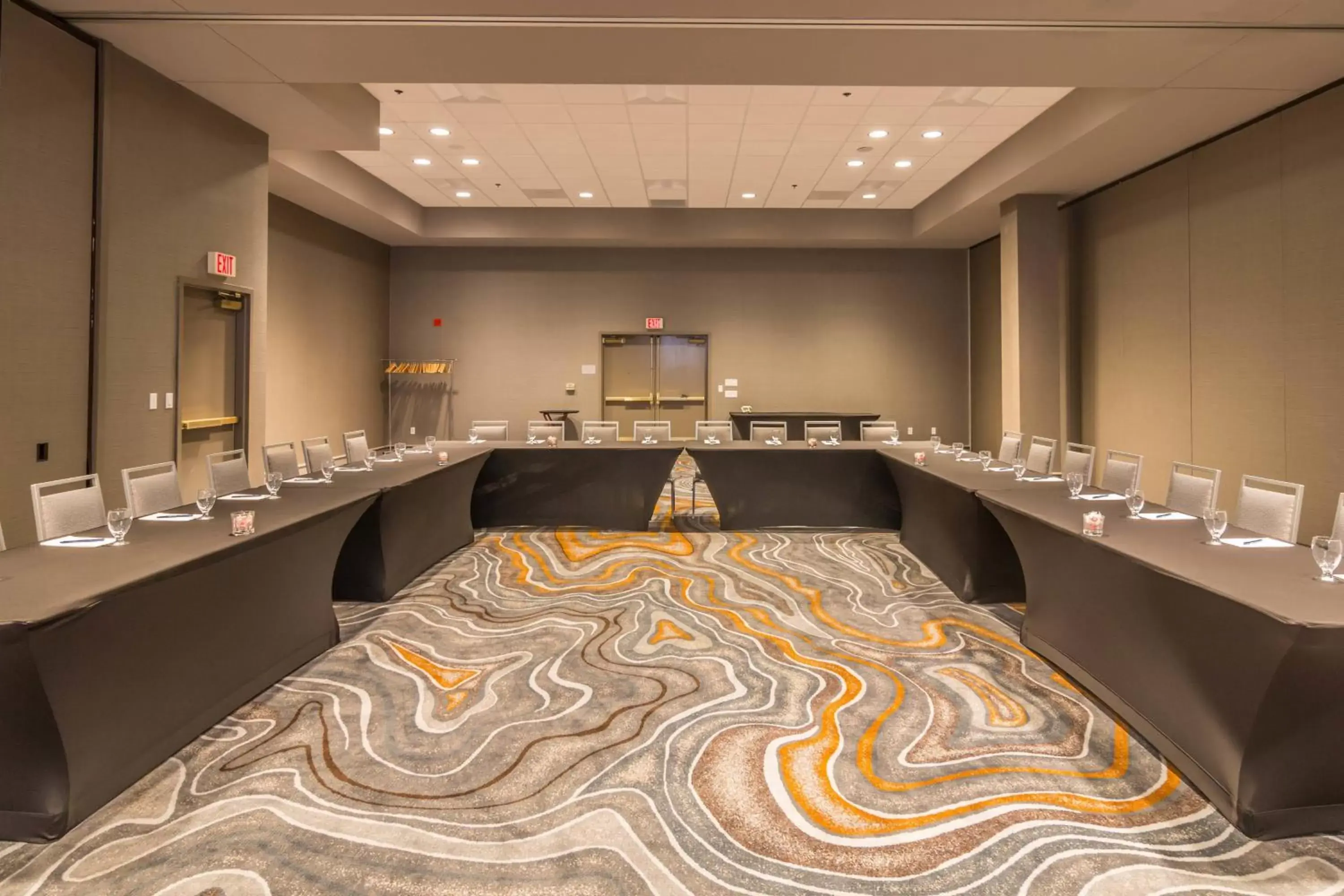 Meeting/conference room in Delta Hotels by Marriott Fargo