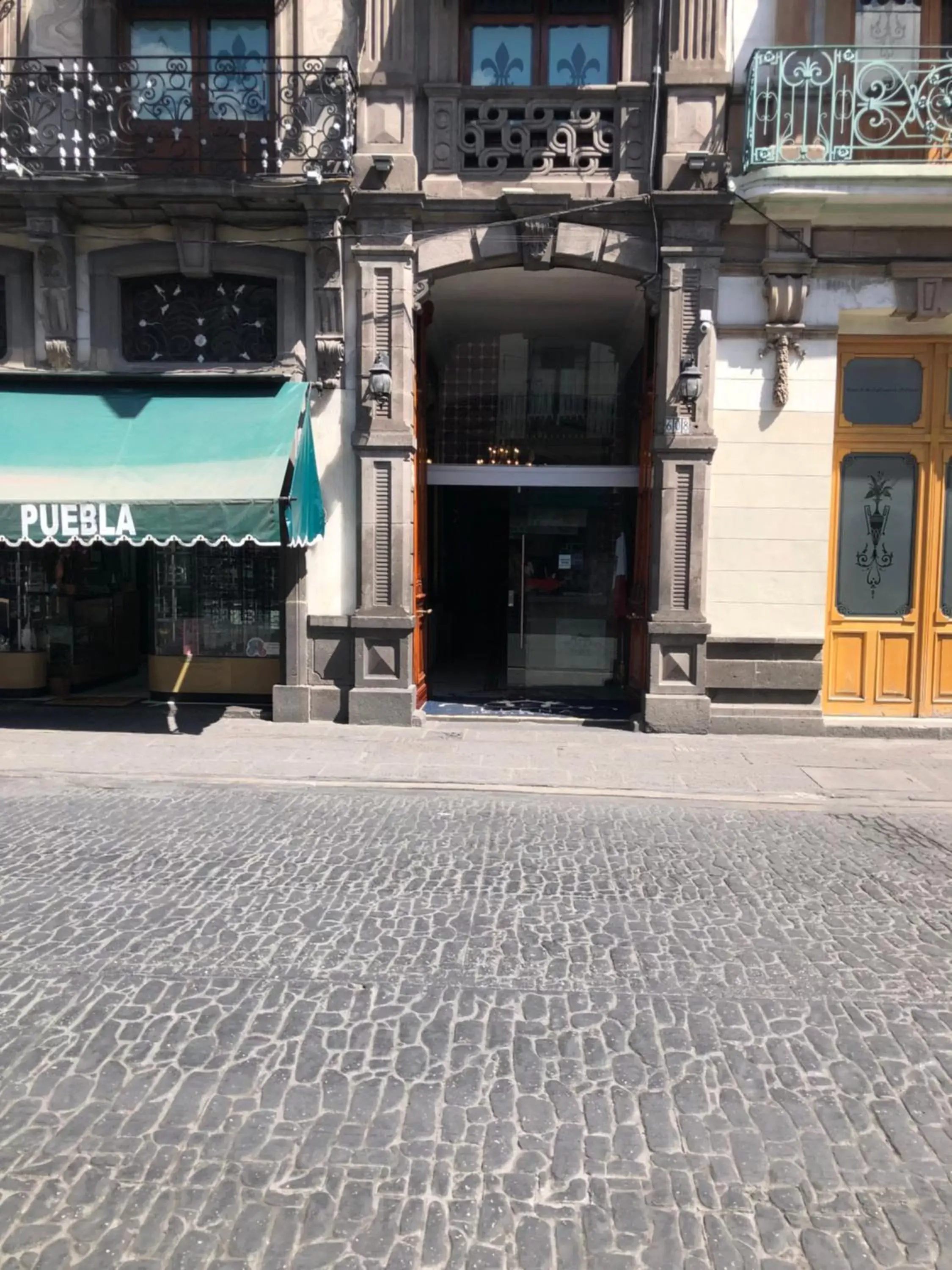 Facade/entrance in Hotel Elena