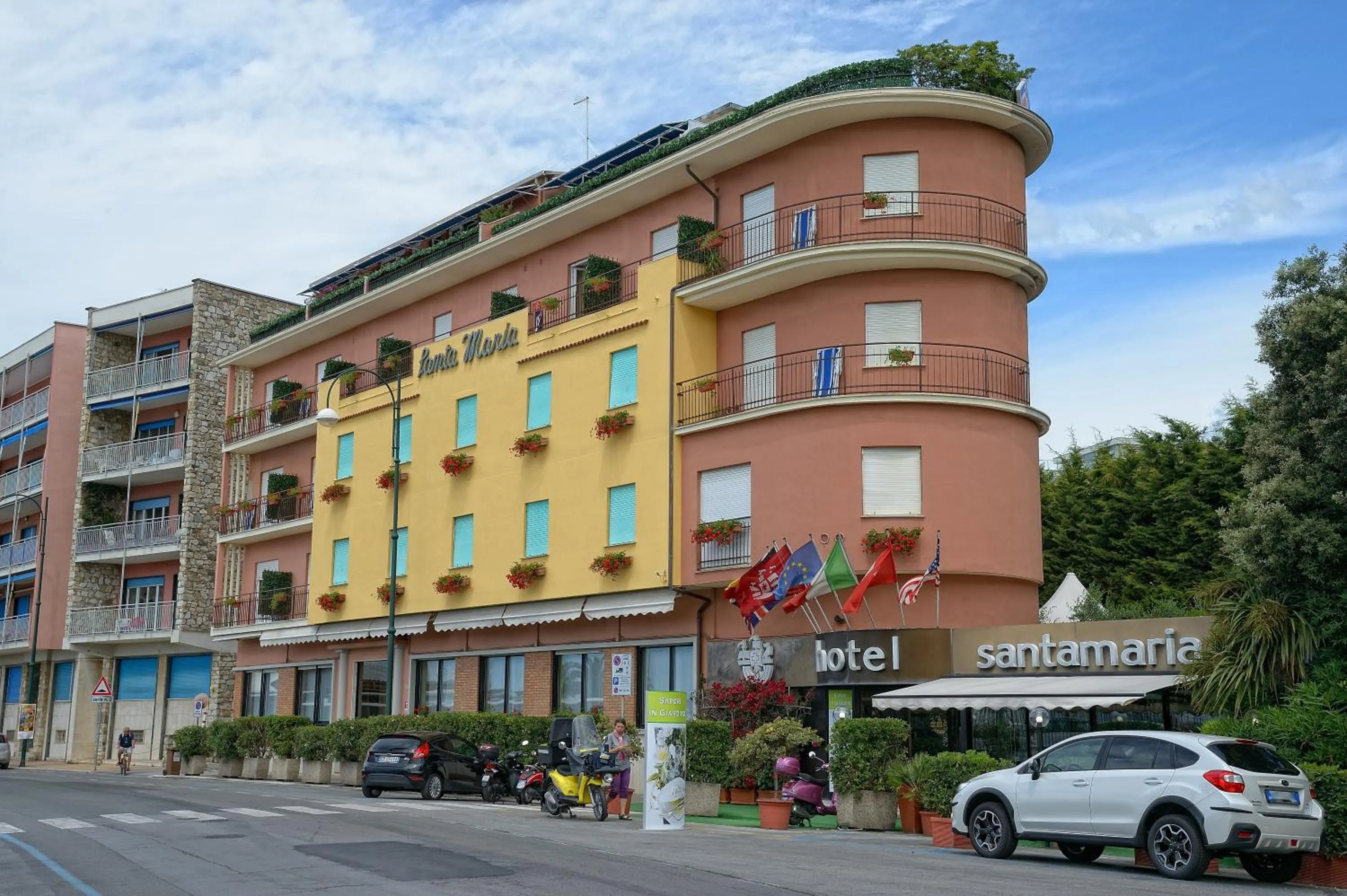 Property building in Hotel Santa Maria
