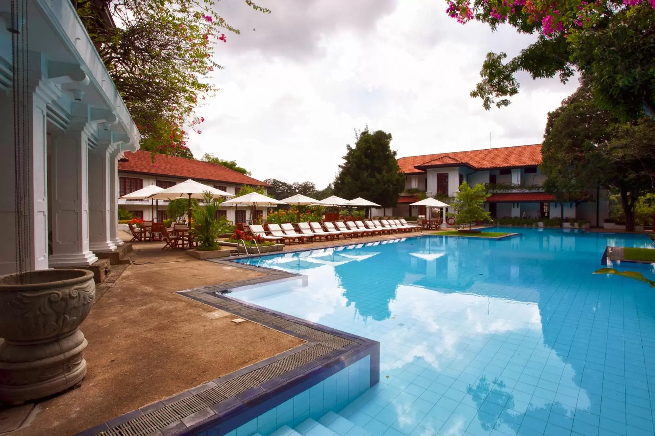 Day, Swimming Pool in Mahaweli Reach Hotel
