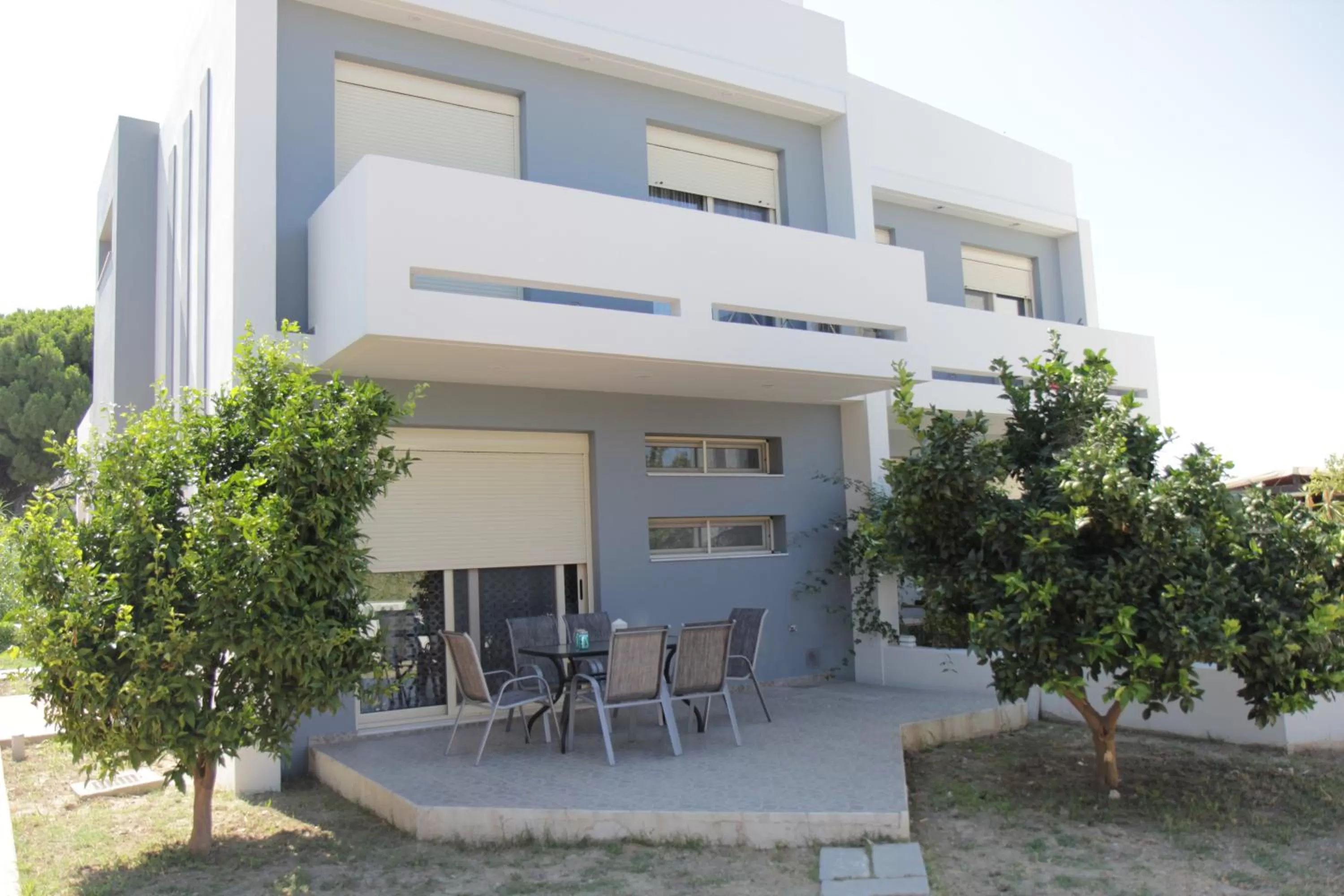 Garden in Platoni Elite