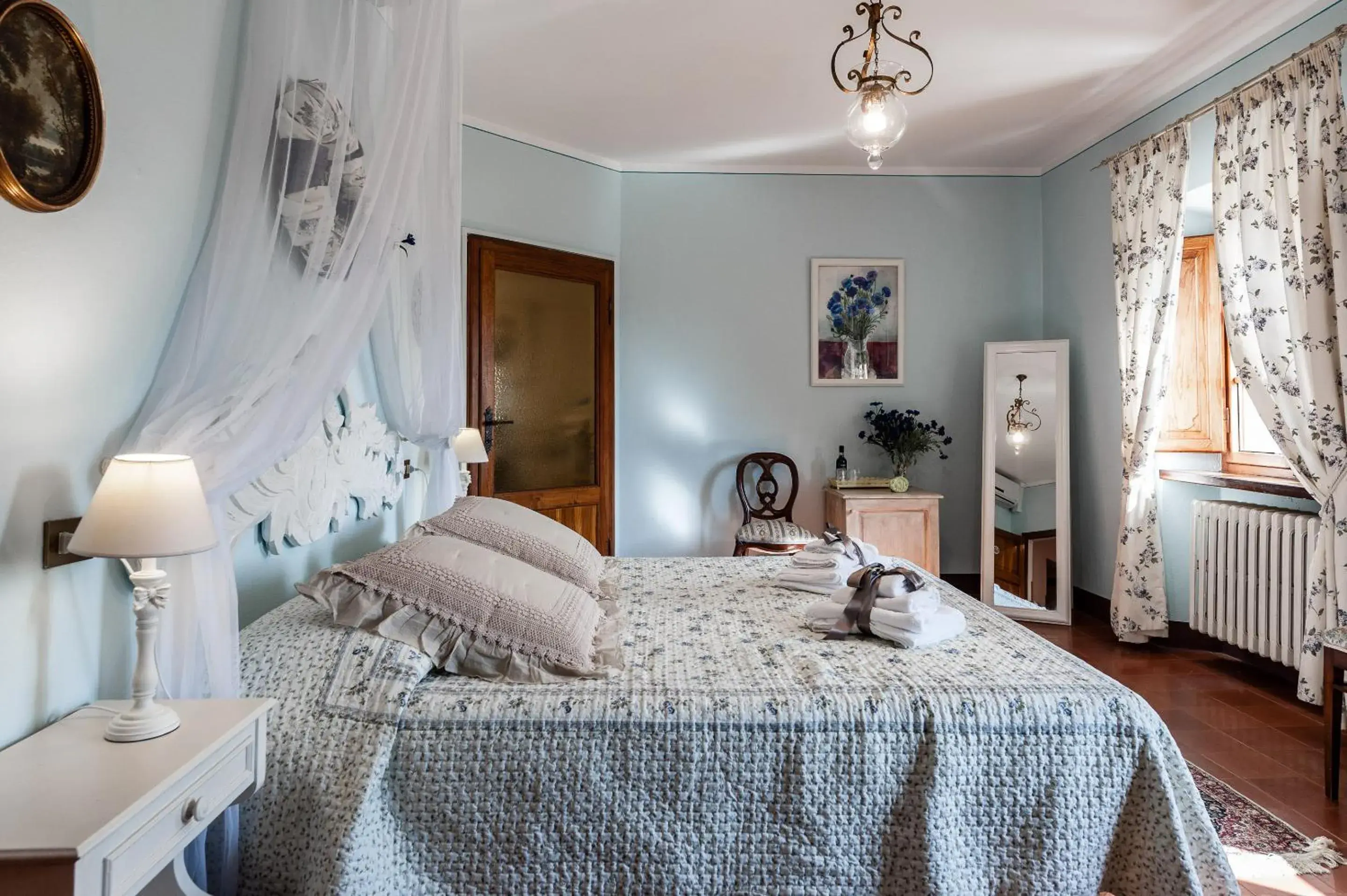 Bedroom, Bed in Giardino della Pieve Relais