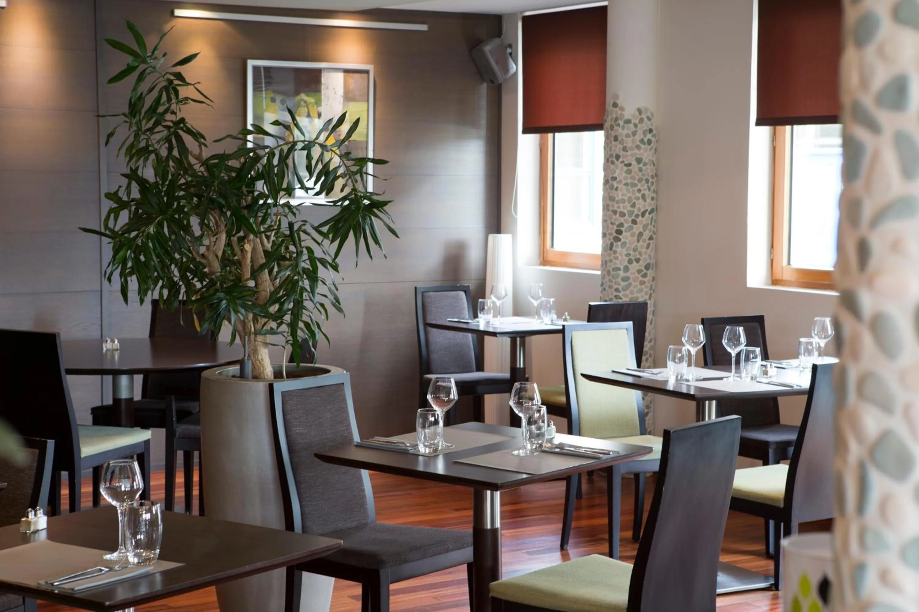 Restaurant/places to eat in Hotel Mercure Rennes Cesson