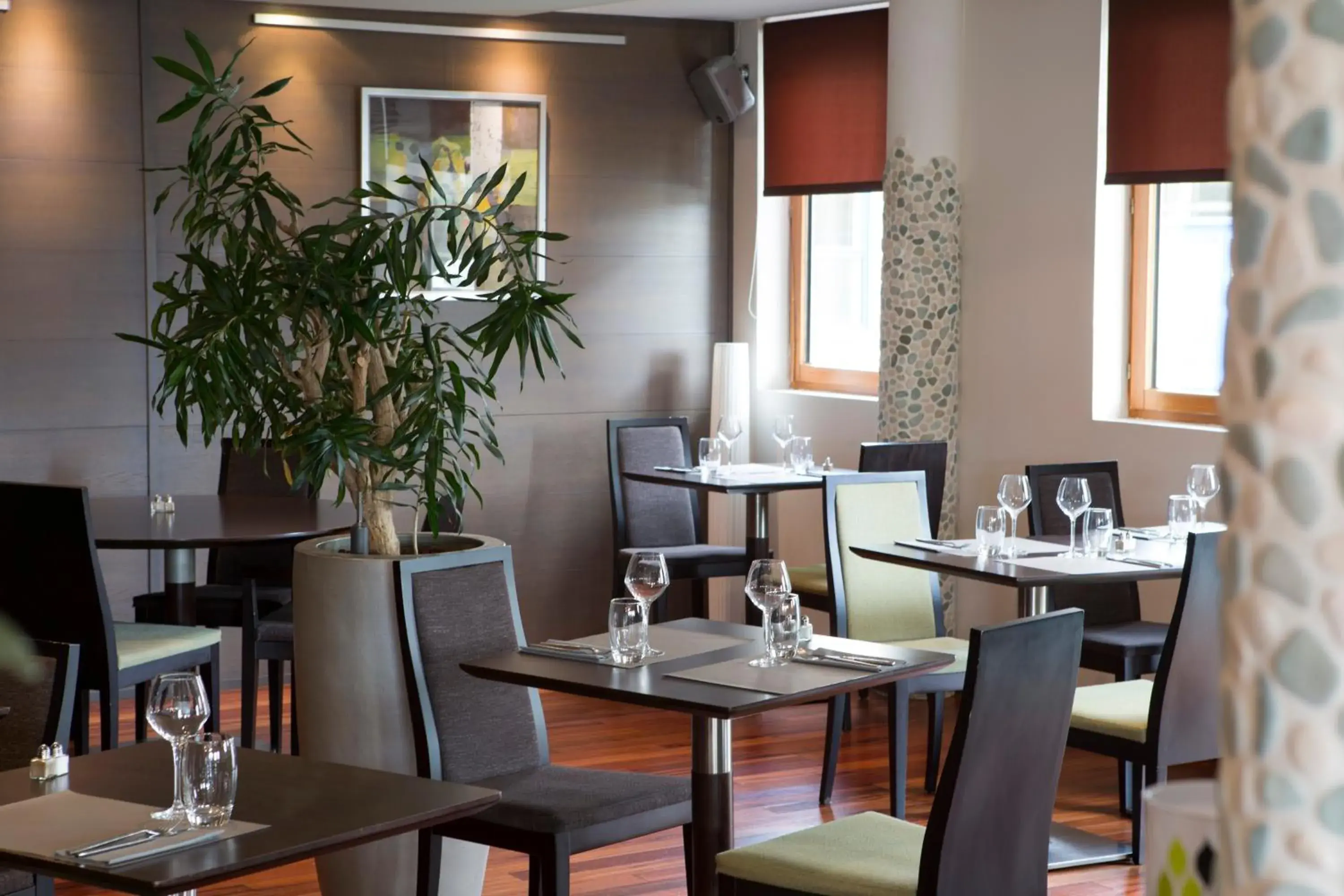 Restaurant/Places to Eat in Hotel Mercure Rennes Cesson
