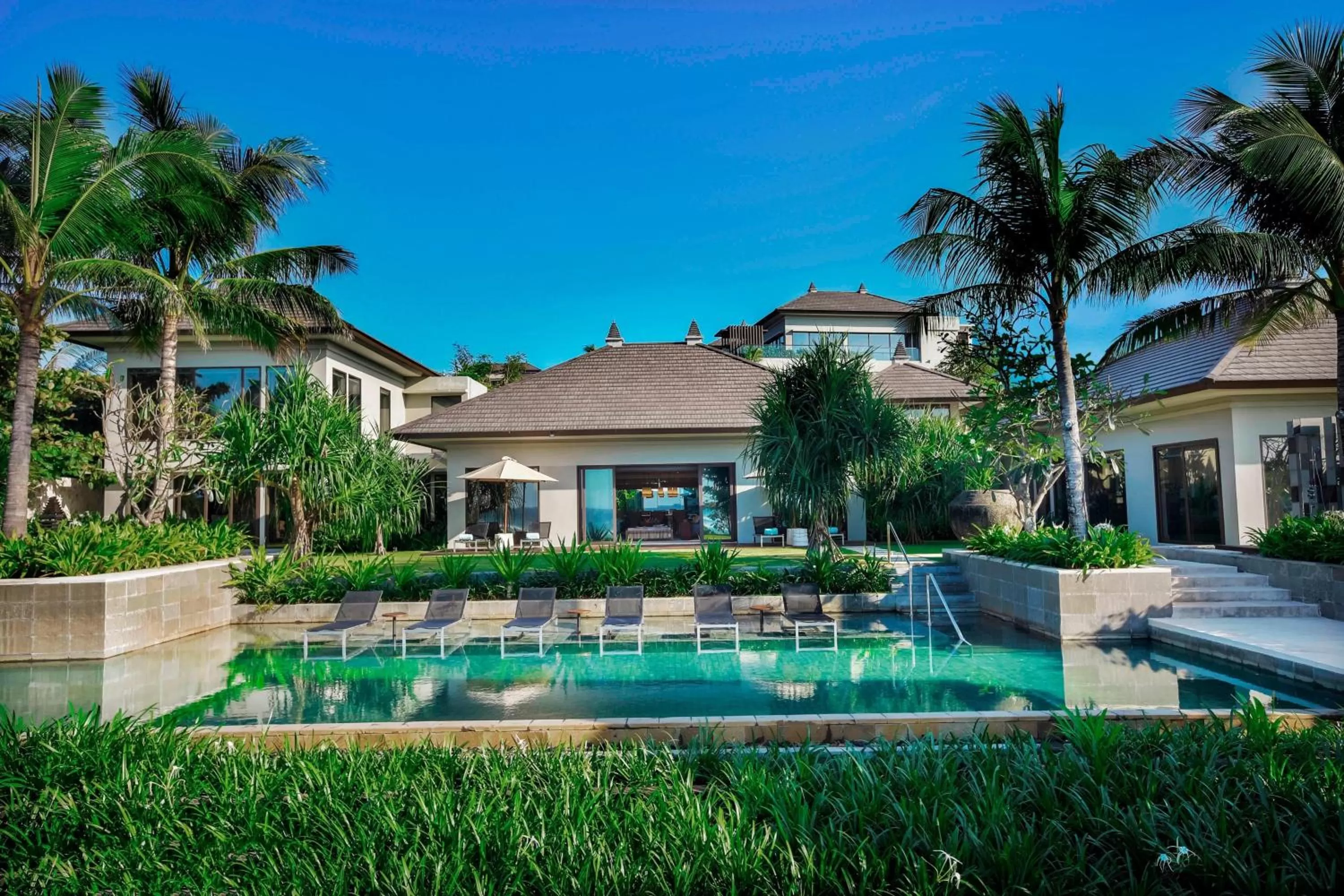 Swimming pool in The Ritz-Carlton Bali