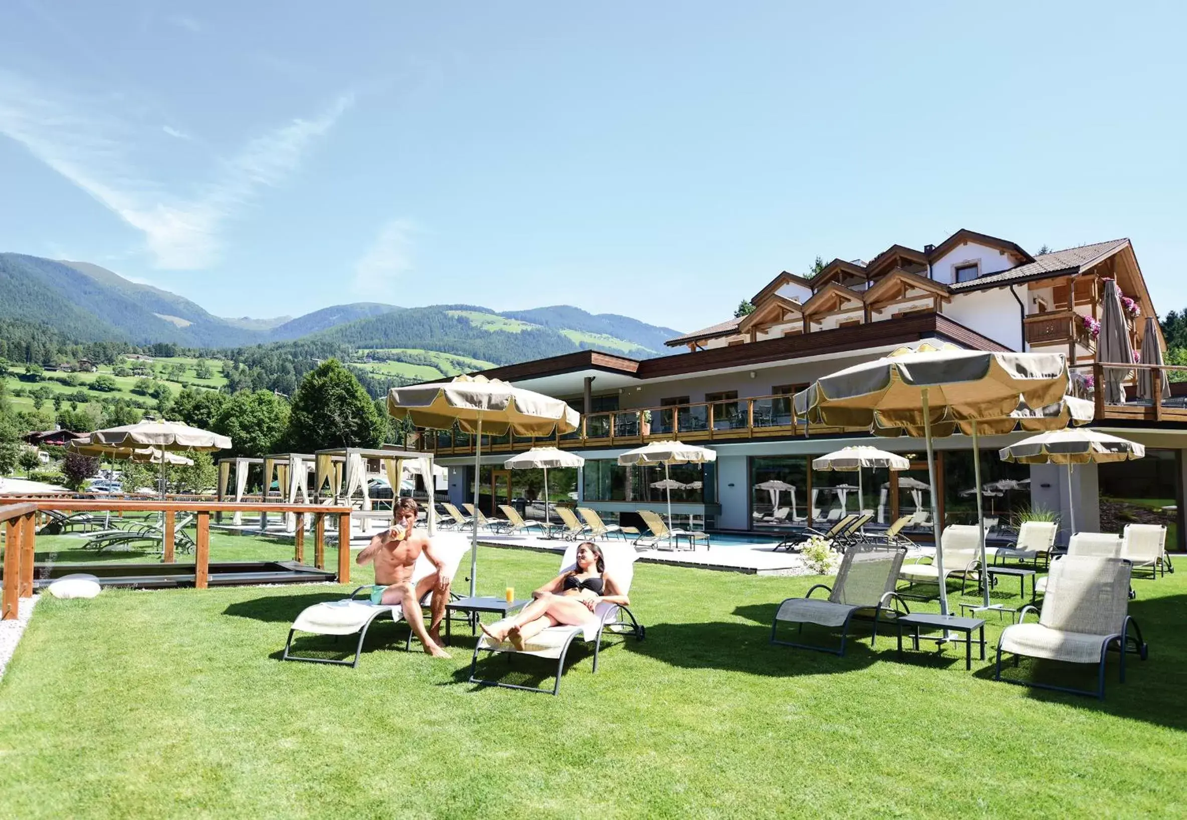 Garden view, Property Building in Hotel Weiher Green Lake