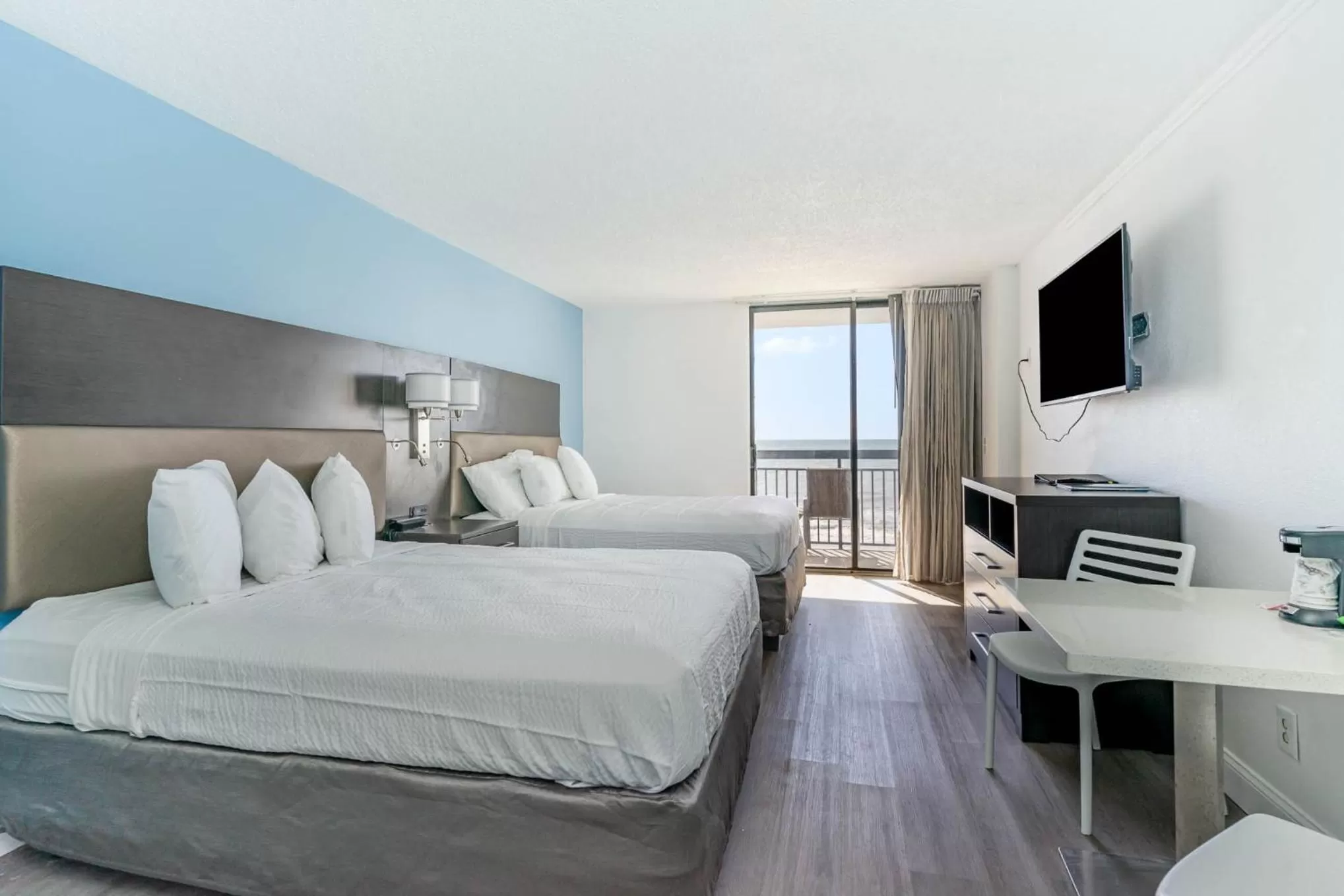 Bedroom in Sun N Sand Resort