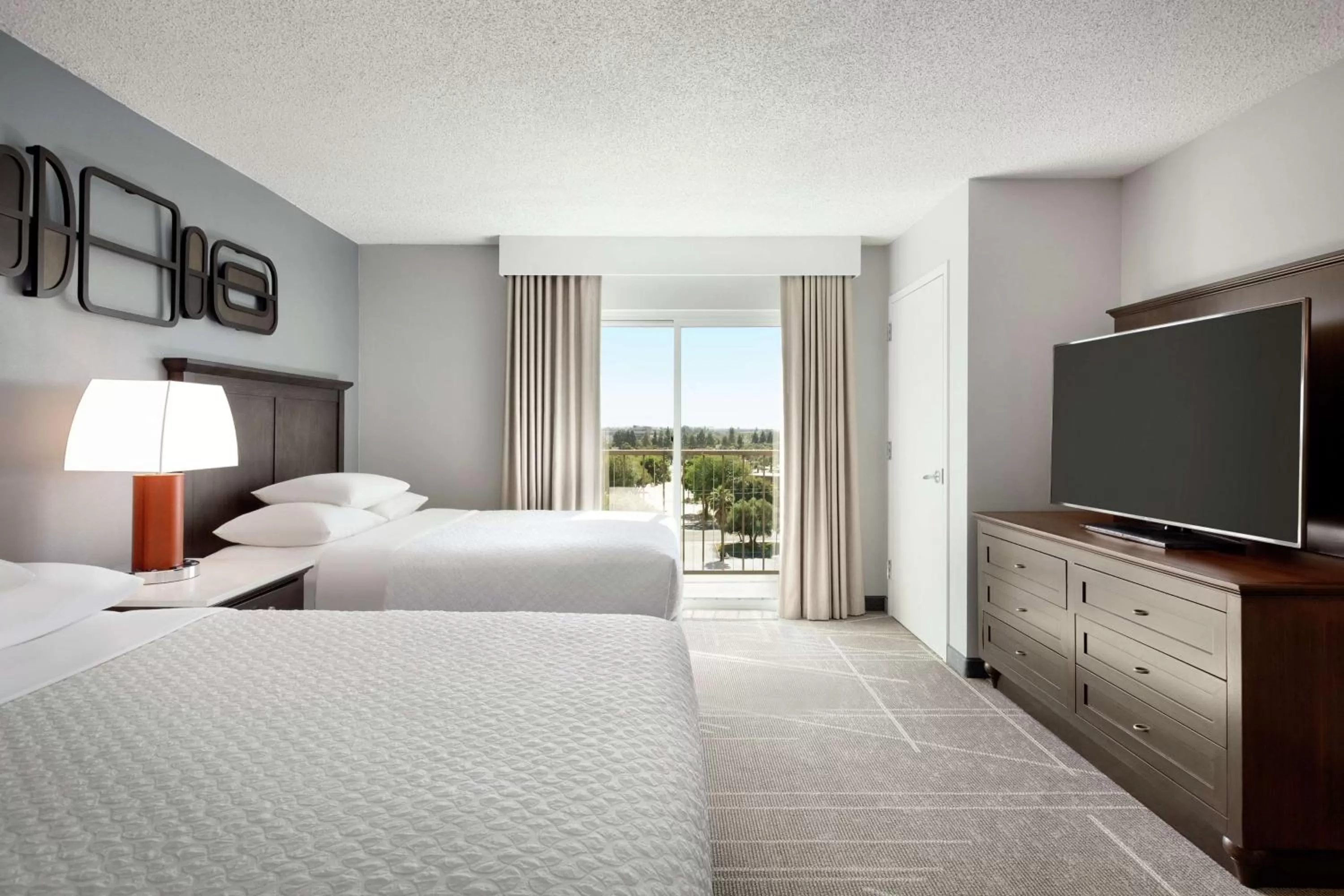 Bedroom, Bed in Embassy Suites by Hilton Milpitas Silicon Valley