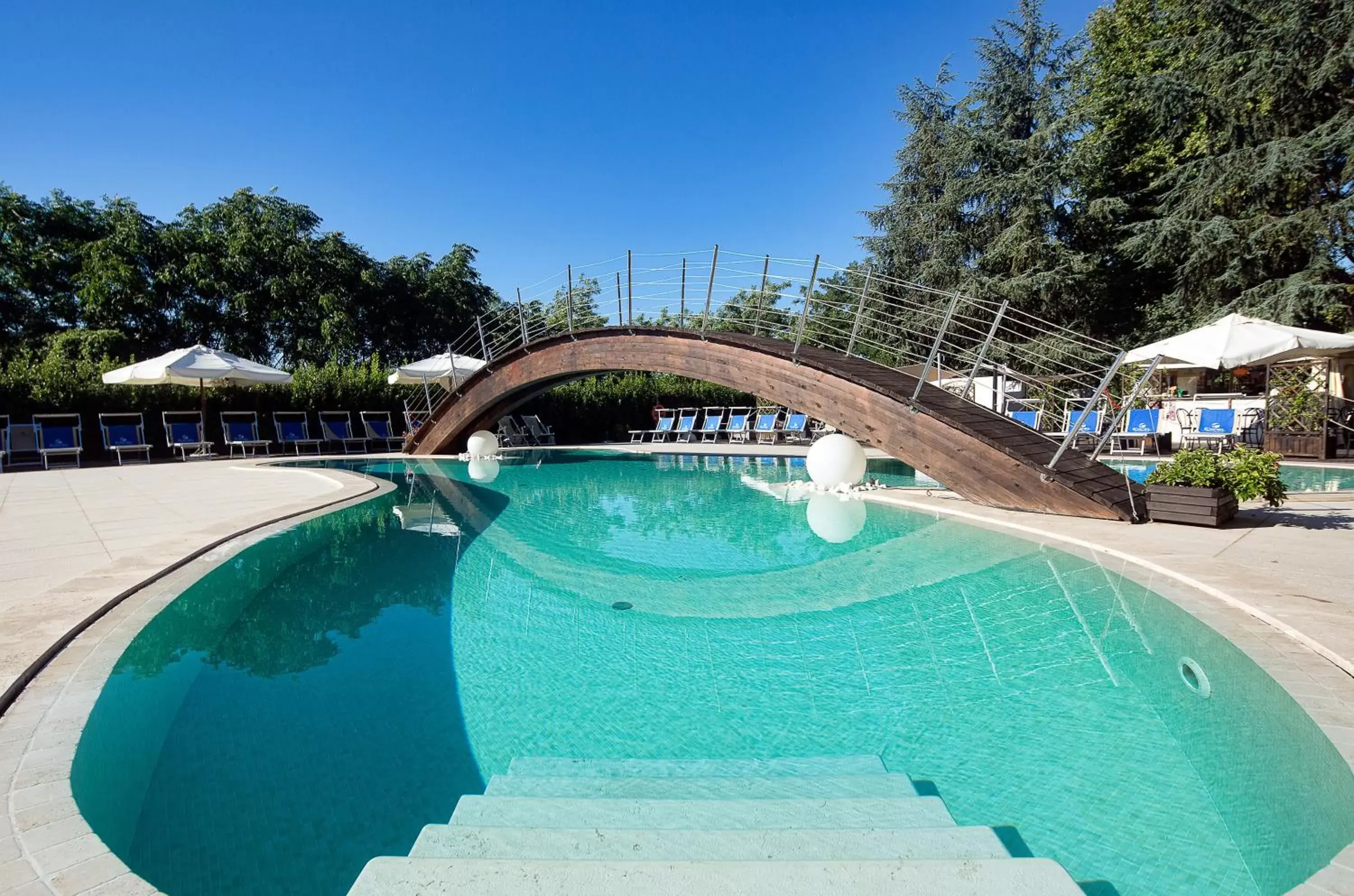 Swimming Pool in Excel Roma Montemario