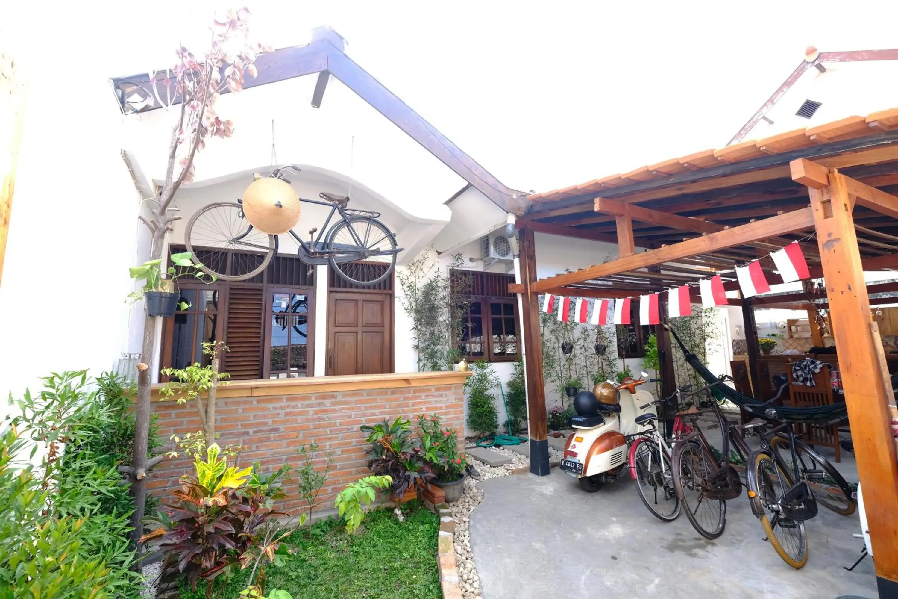 Facade/entrance in Wood Stone