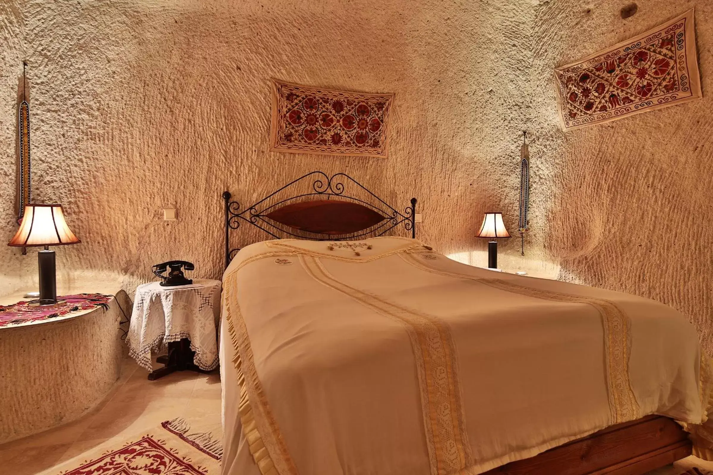 Bed in Cappadocia Cave Suites