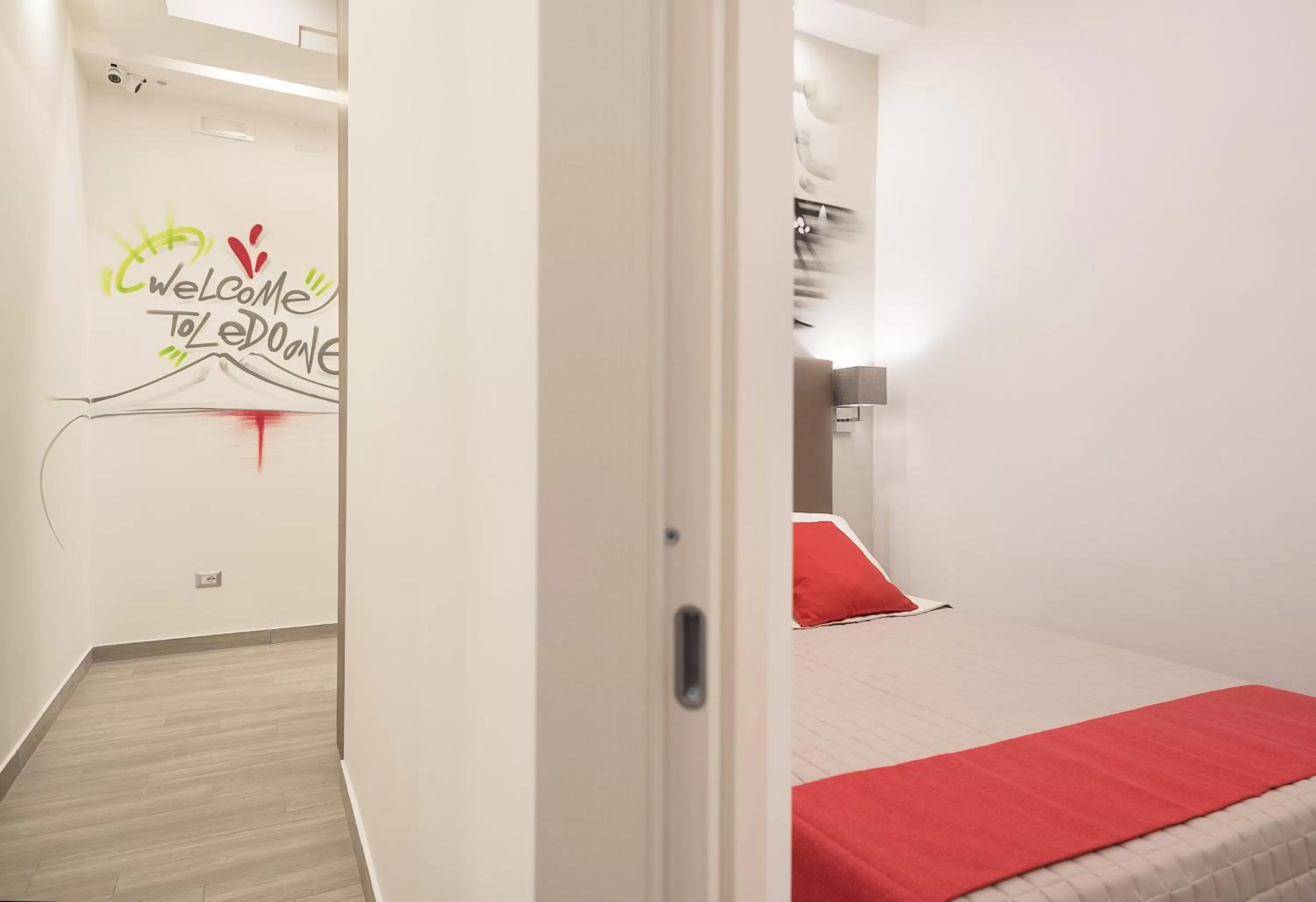 Photo of the whole room, Bed in B&B Toledo one